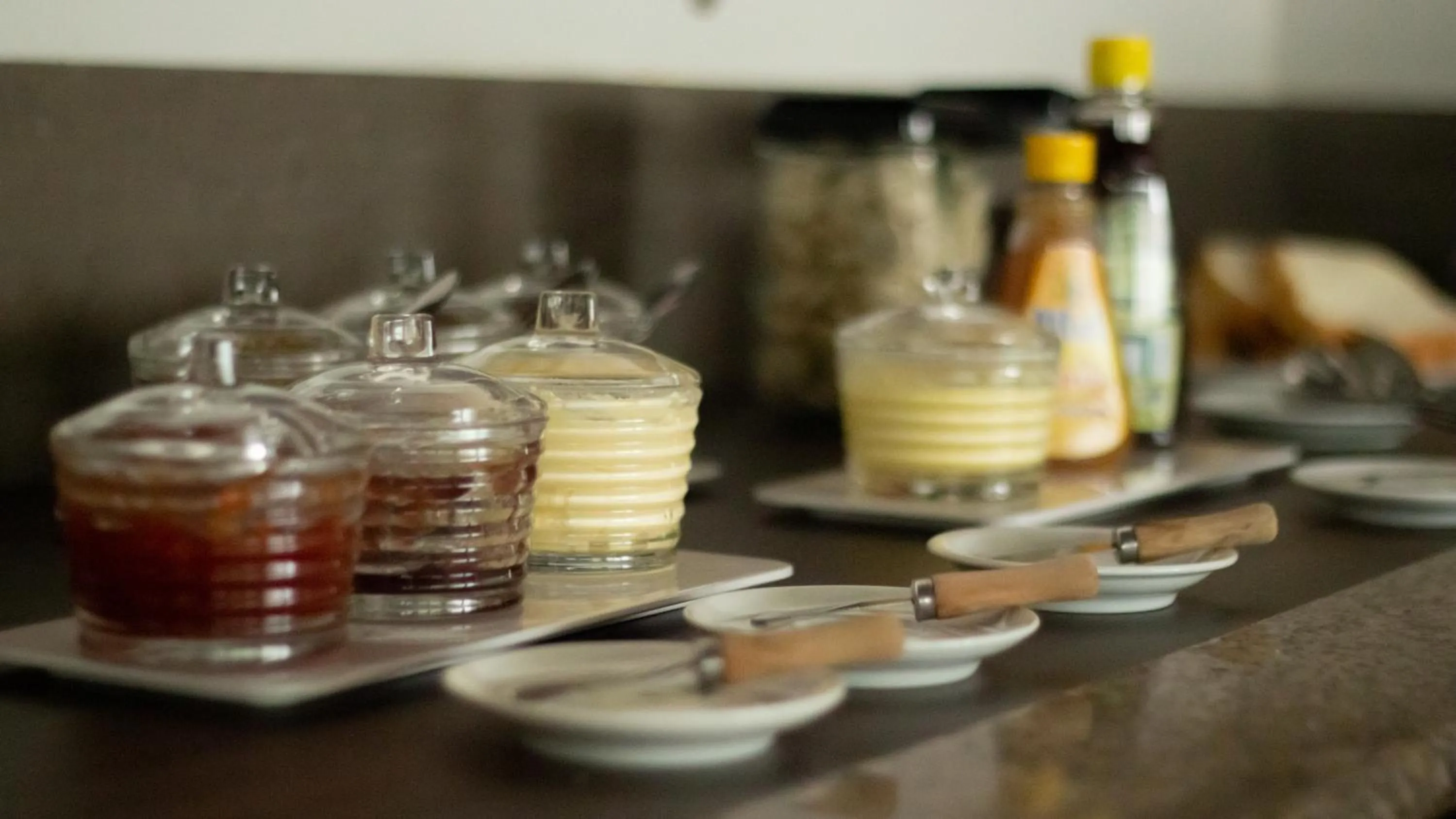 Buffet breakfast in Essência Hotel Francisco Beltrão