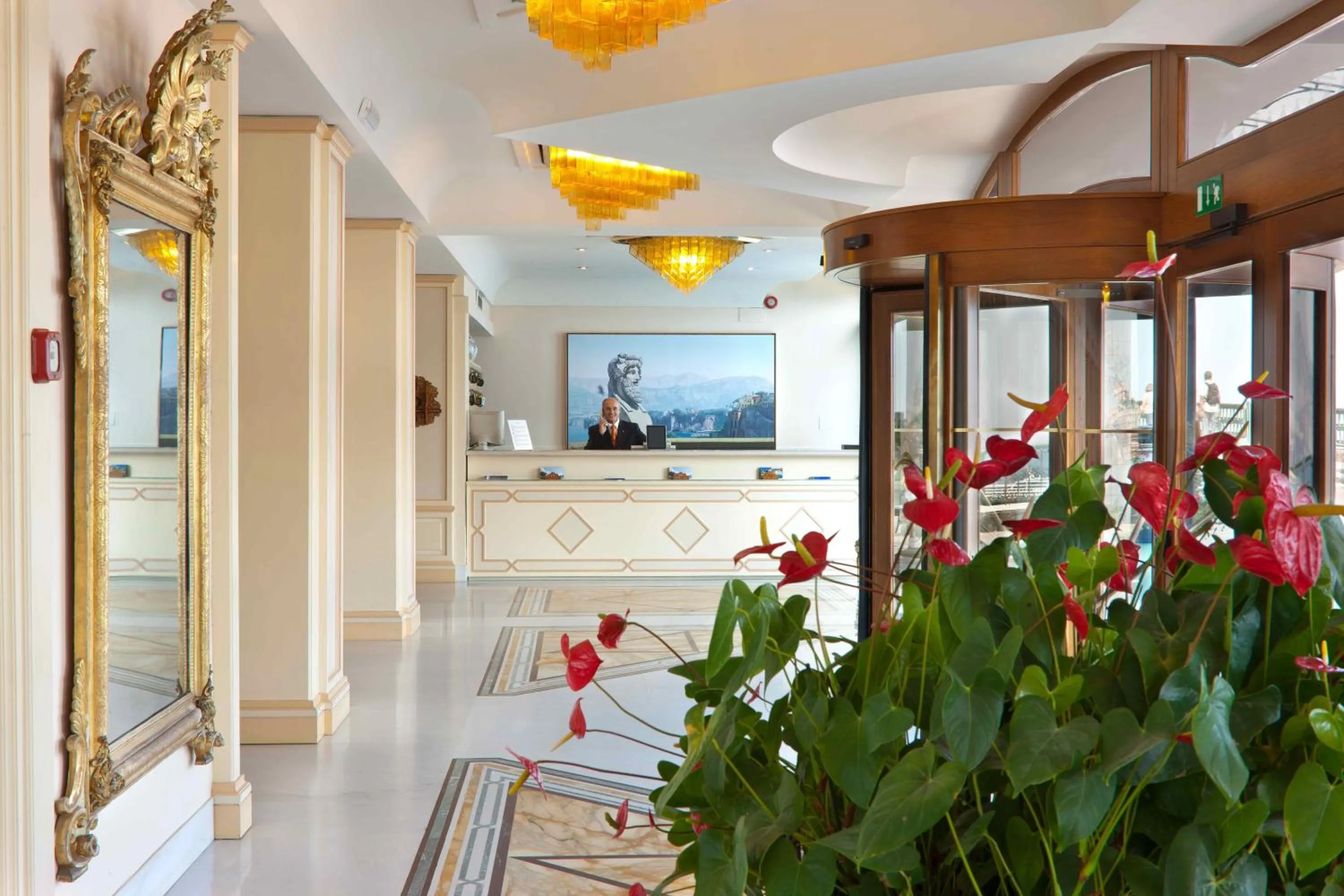 Lobby or reception in Hotel Bristol