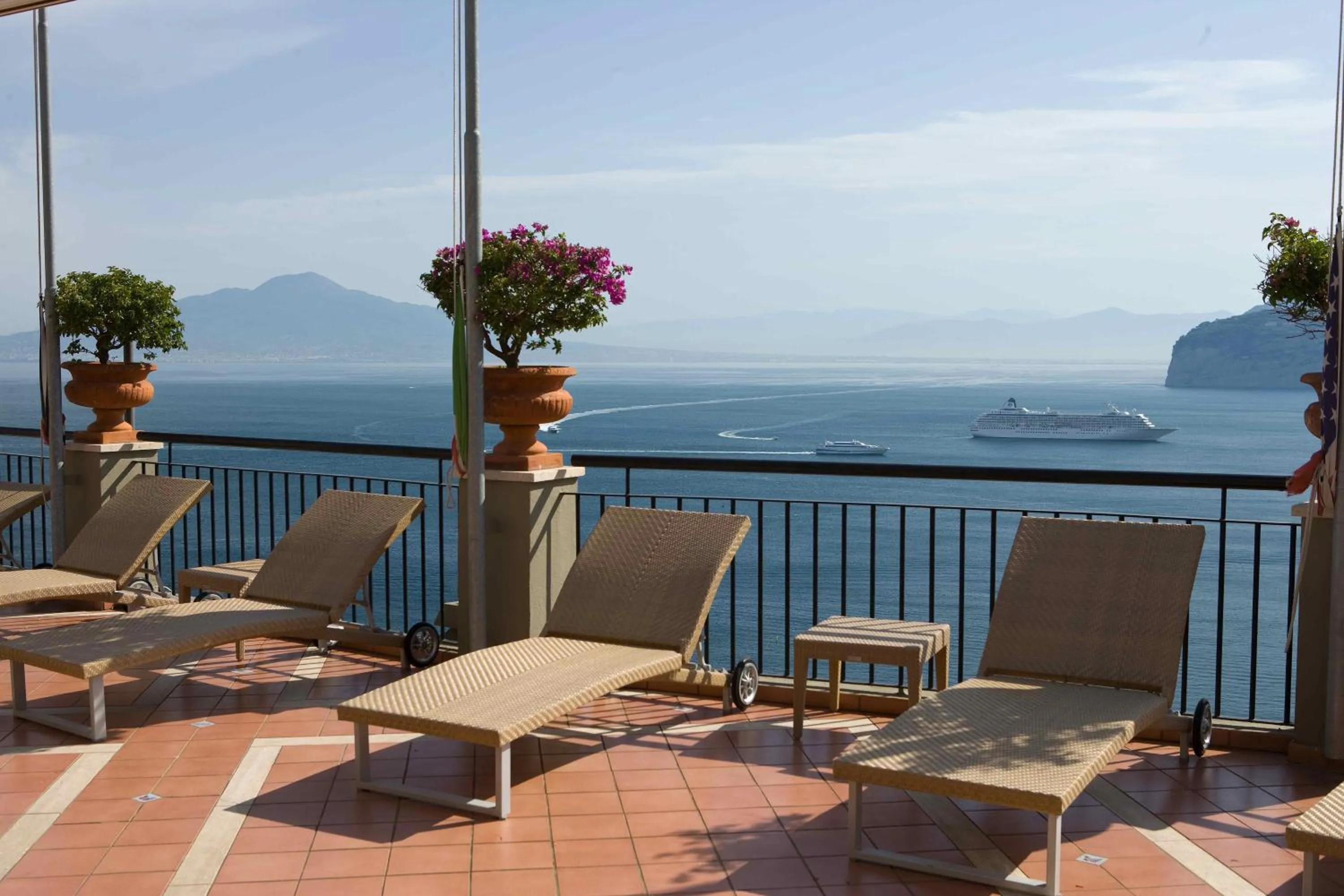 Day in Hotel Bristol