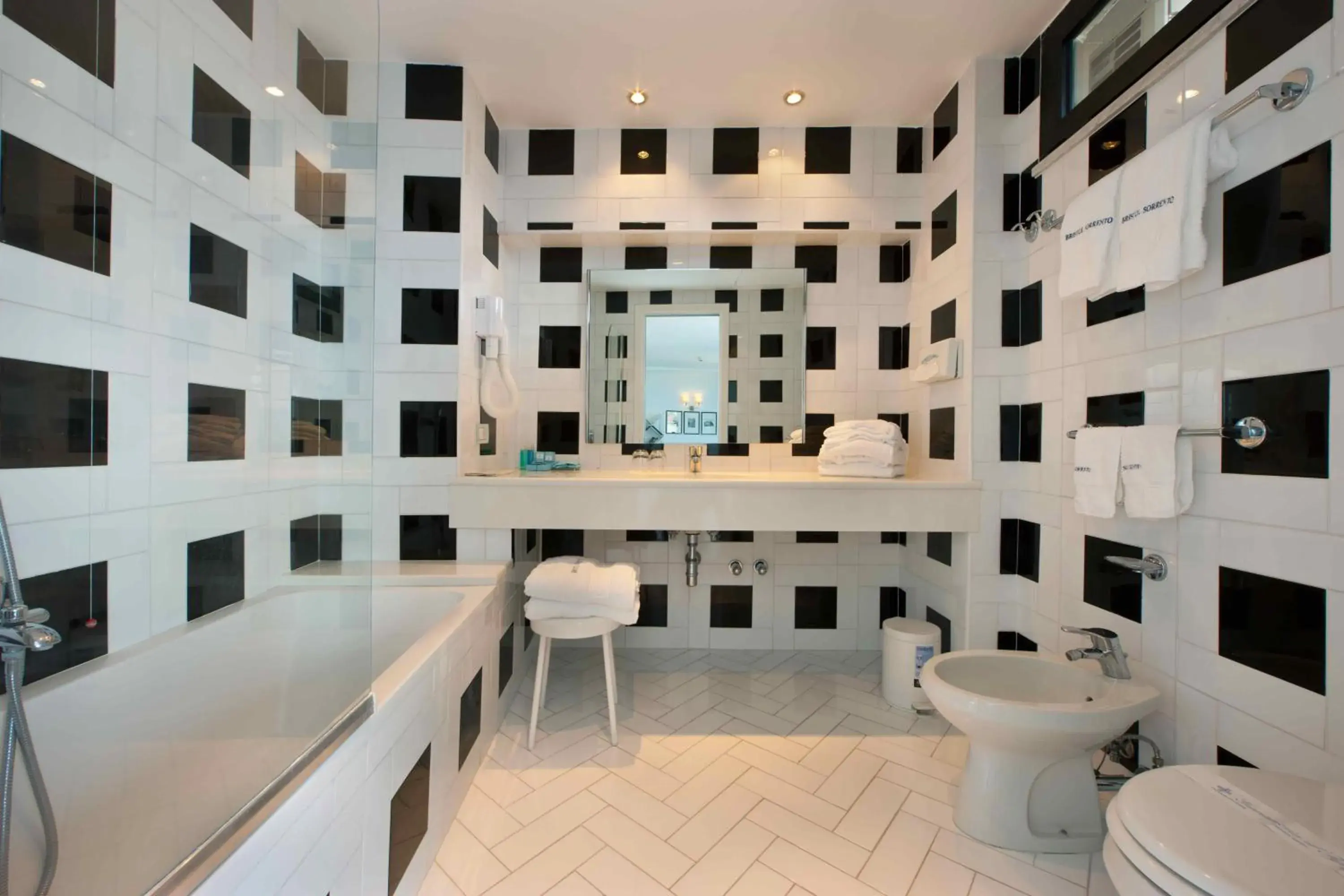 Junior Suite with Balcony and Sea View in Hotel Bristol Junior Suite with Balcony and Sea View in Hotel Bristol