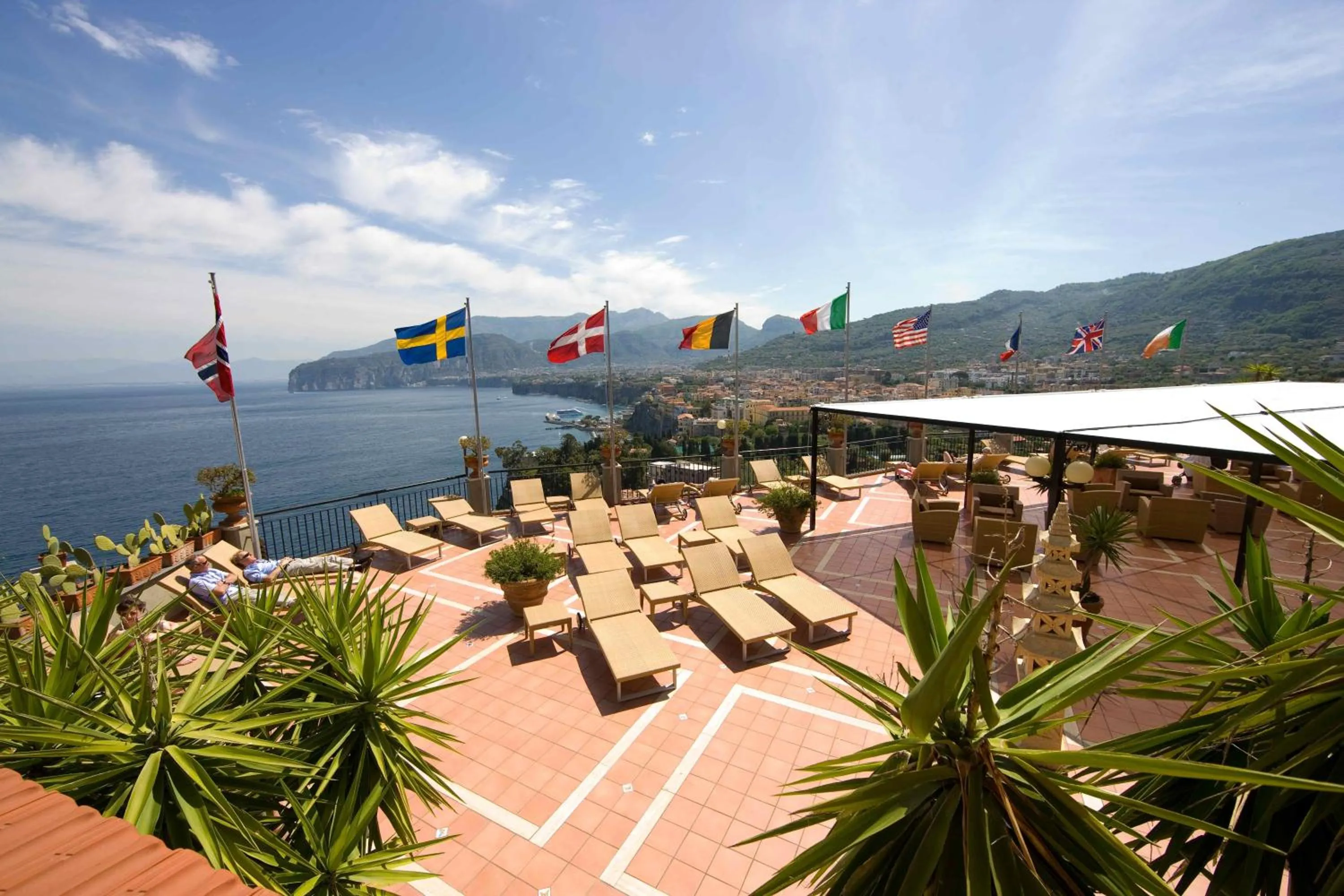 Day in Hotel Bristol