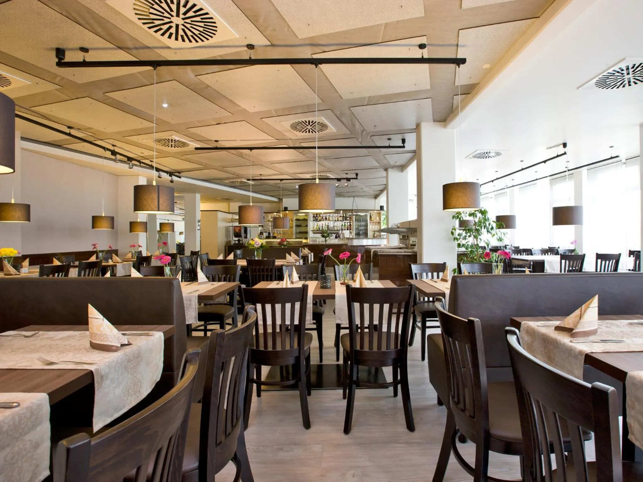 Restaurant/places to eat in bonjour Tagungshotel Stuttgart-Gerlingen