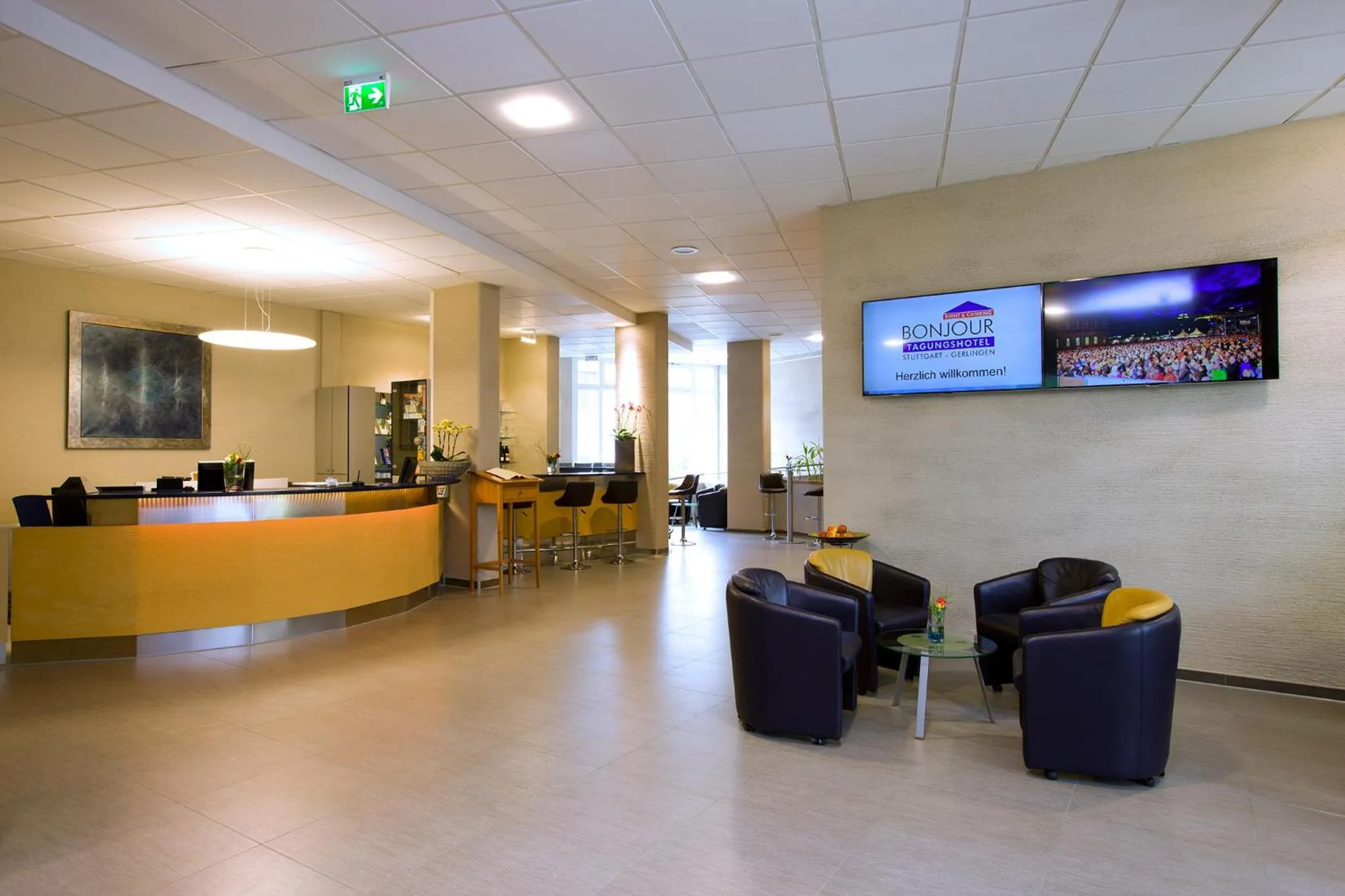 Lobby or reception in bonjour Tagungshotel Stuttgart-Gerlingen