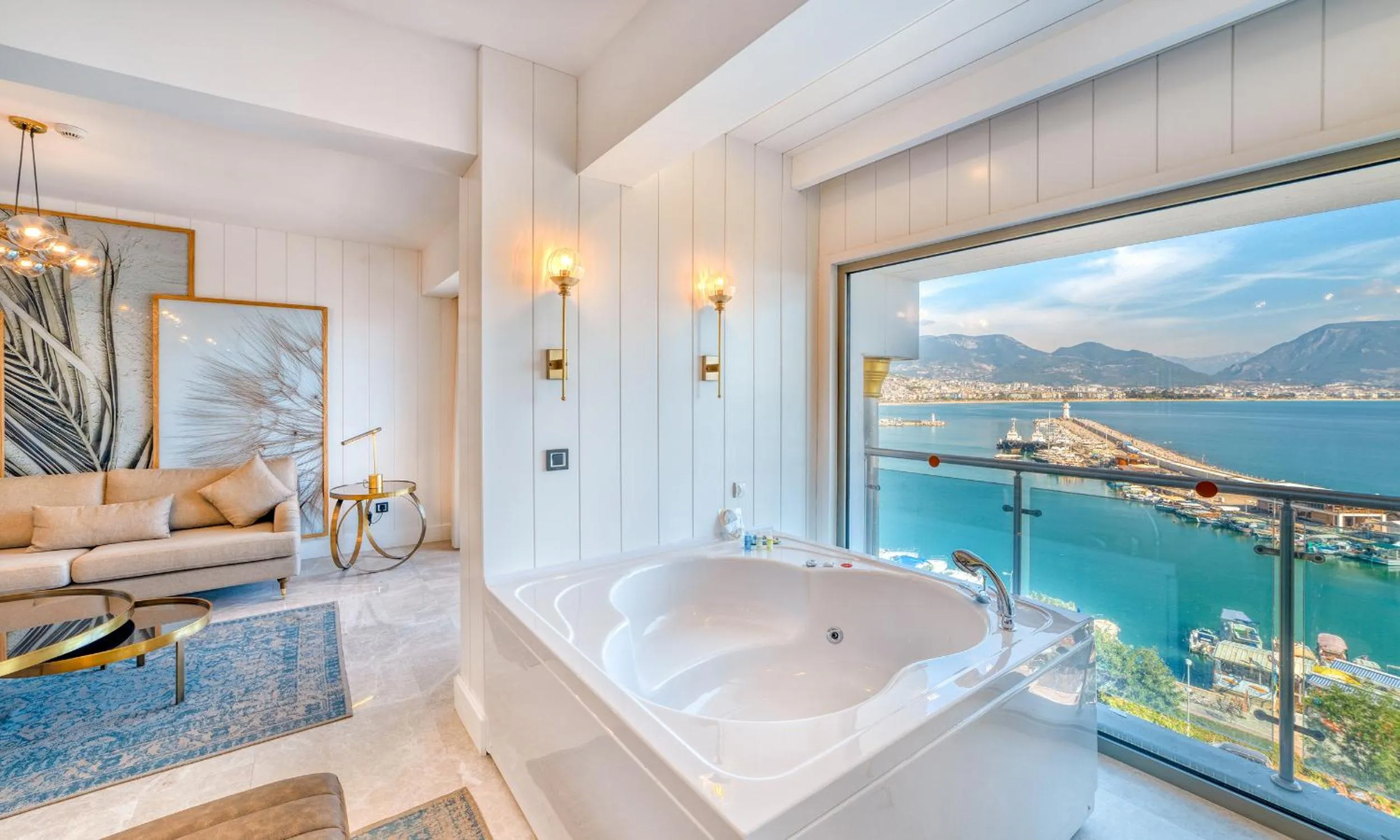 Bath in Numa Port Hotel