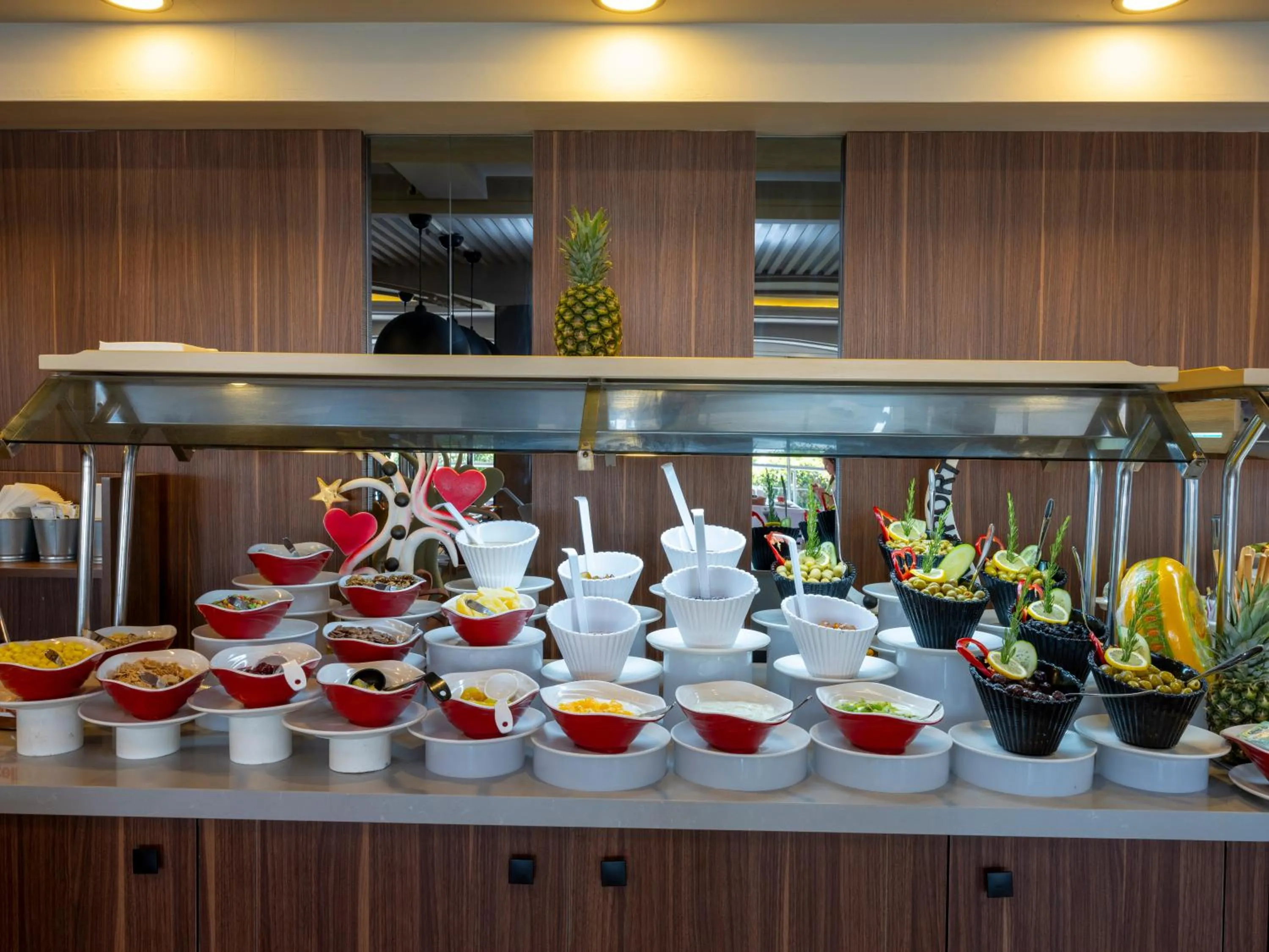 Buffet breakfast in Numa Port Hotel