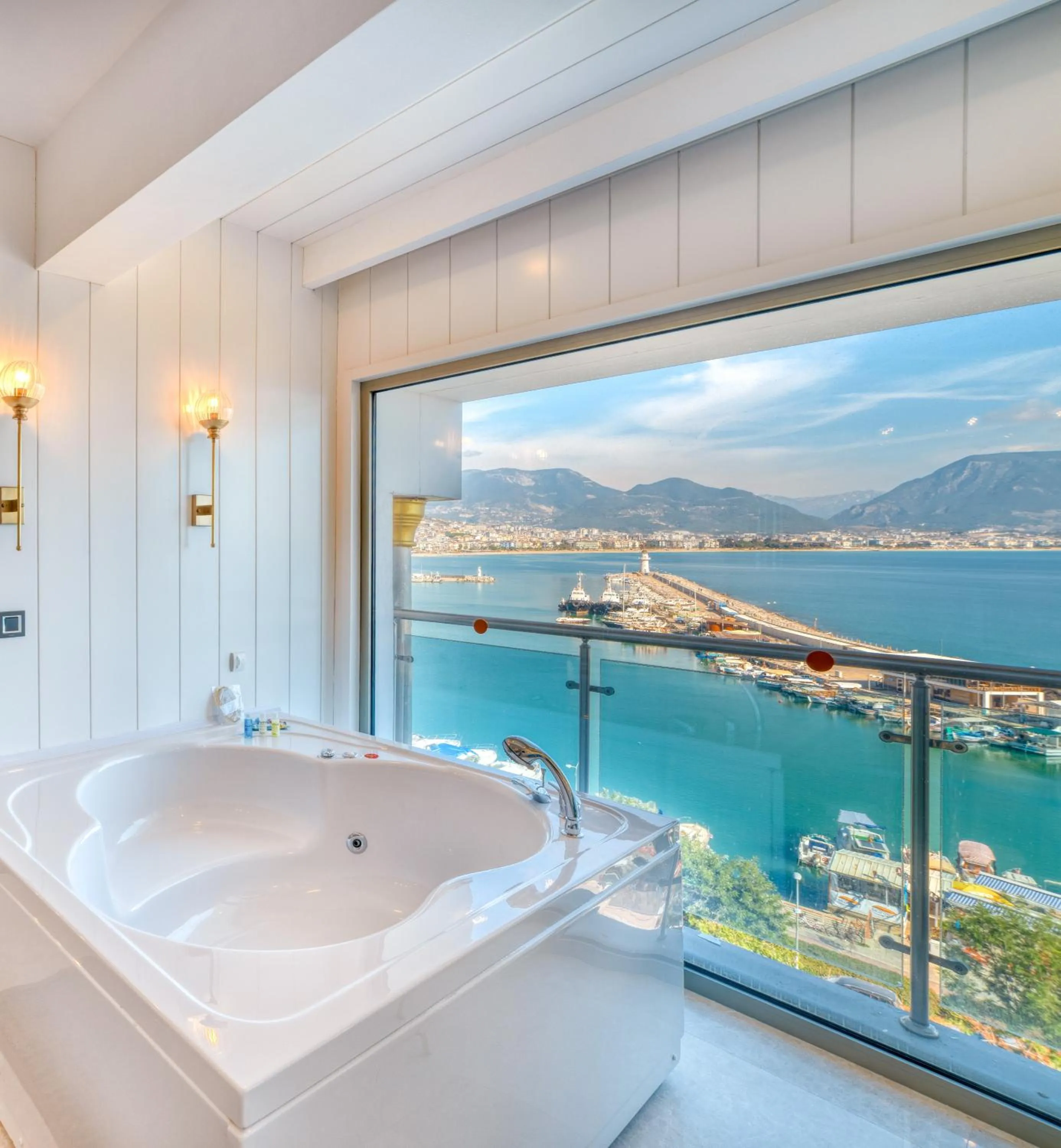 Photo of the whole room in Numa Port Hotel