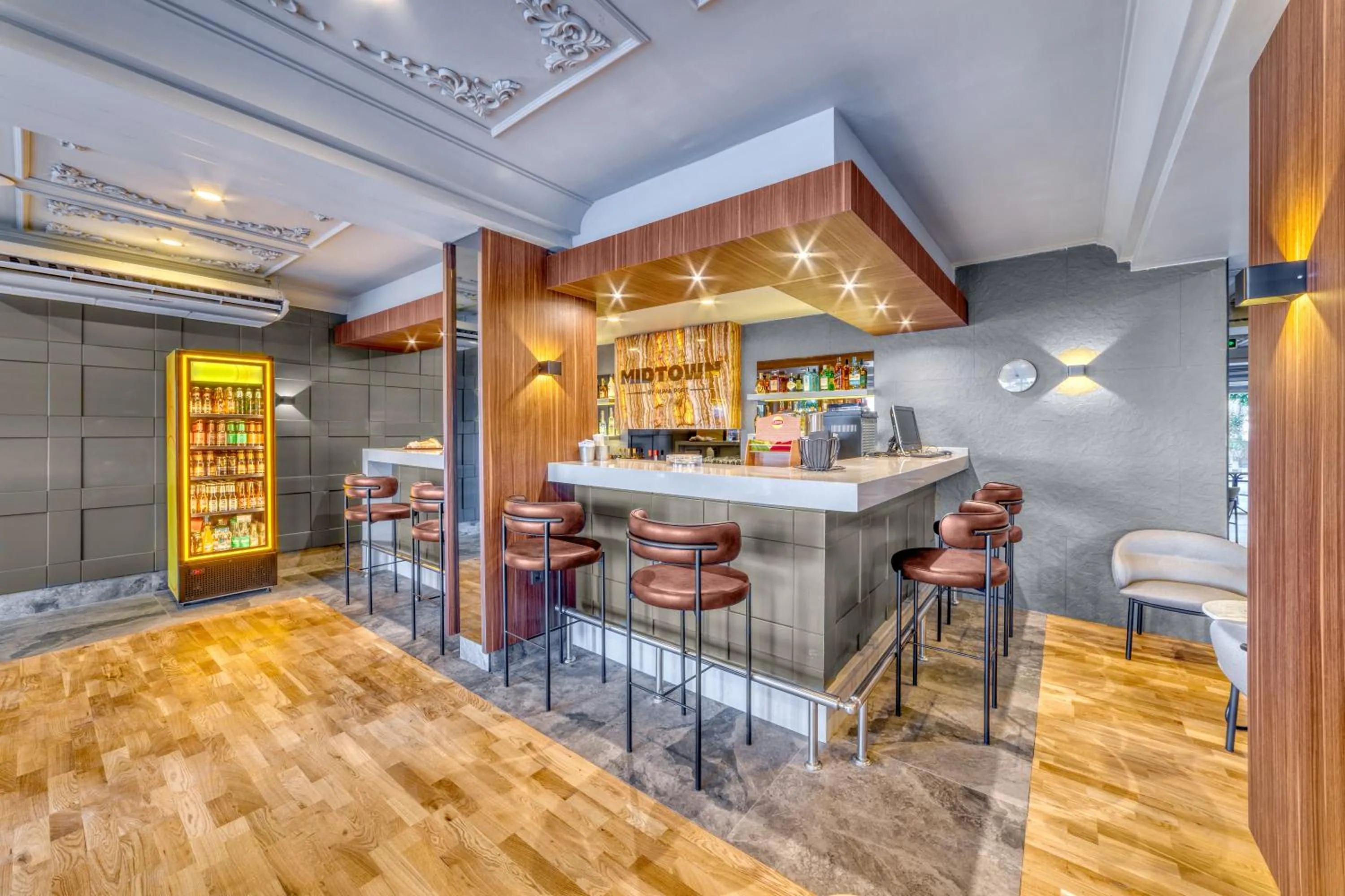 Lounge or bar in Numa Port Hotel