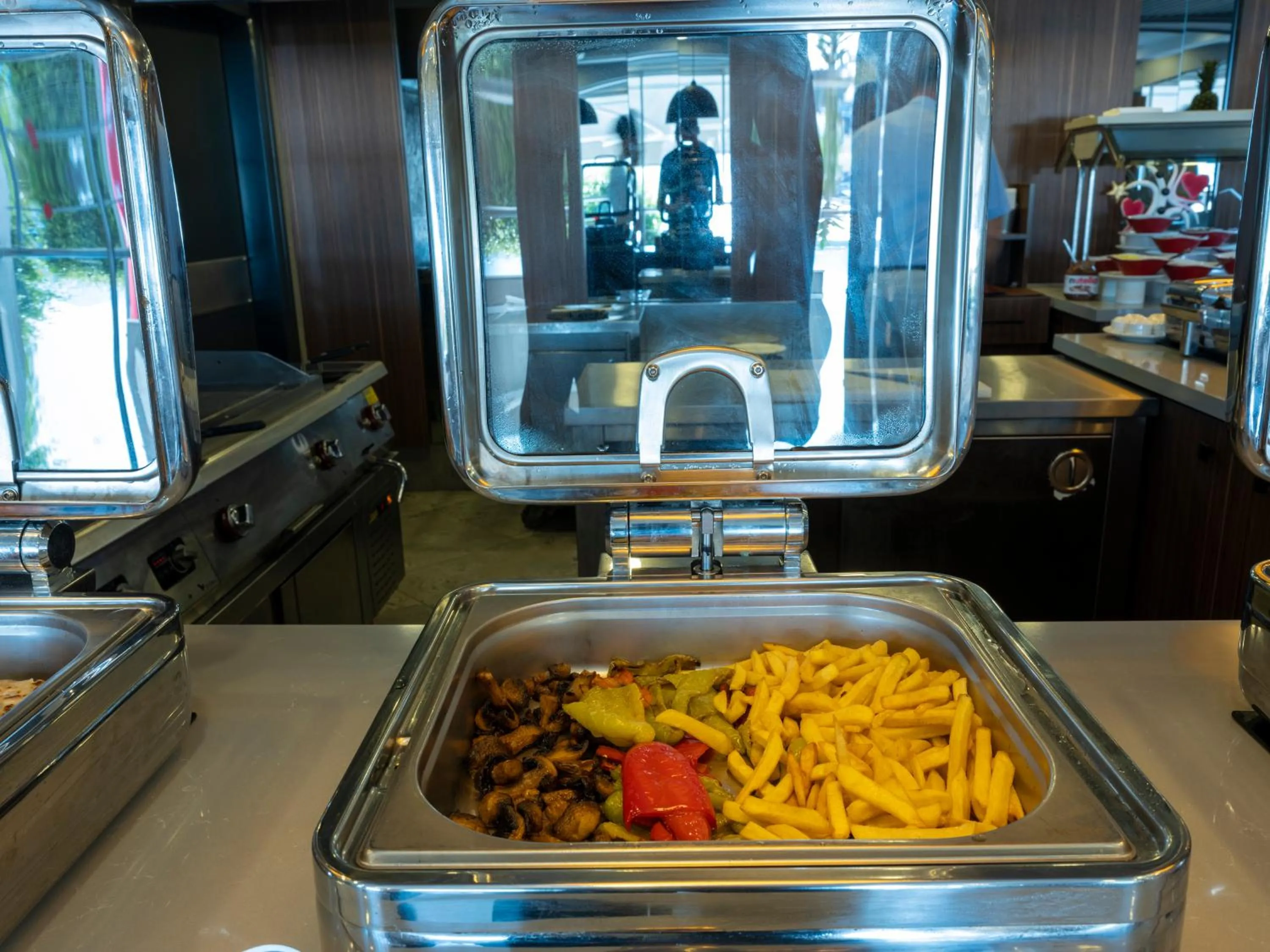 Buffet breakfast in Numa Port Hotel