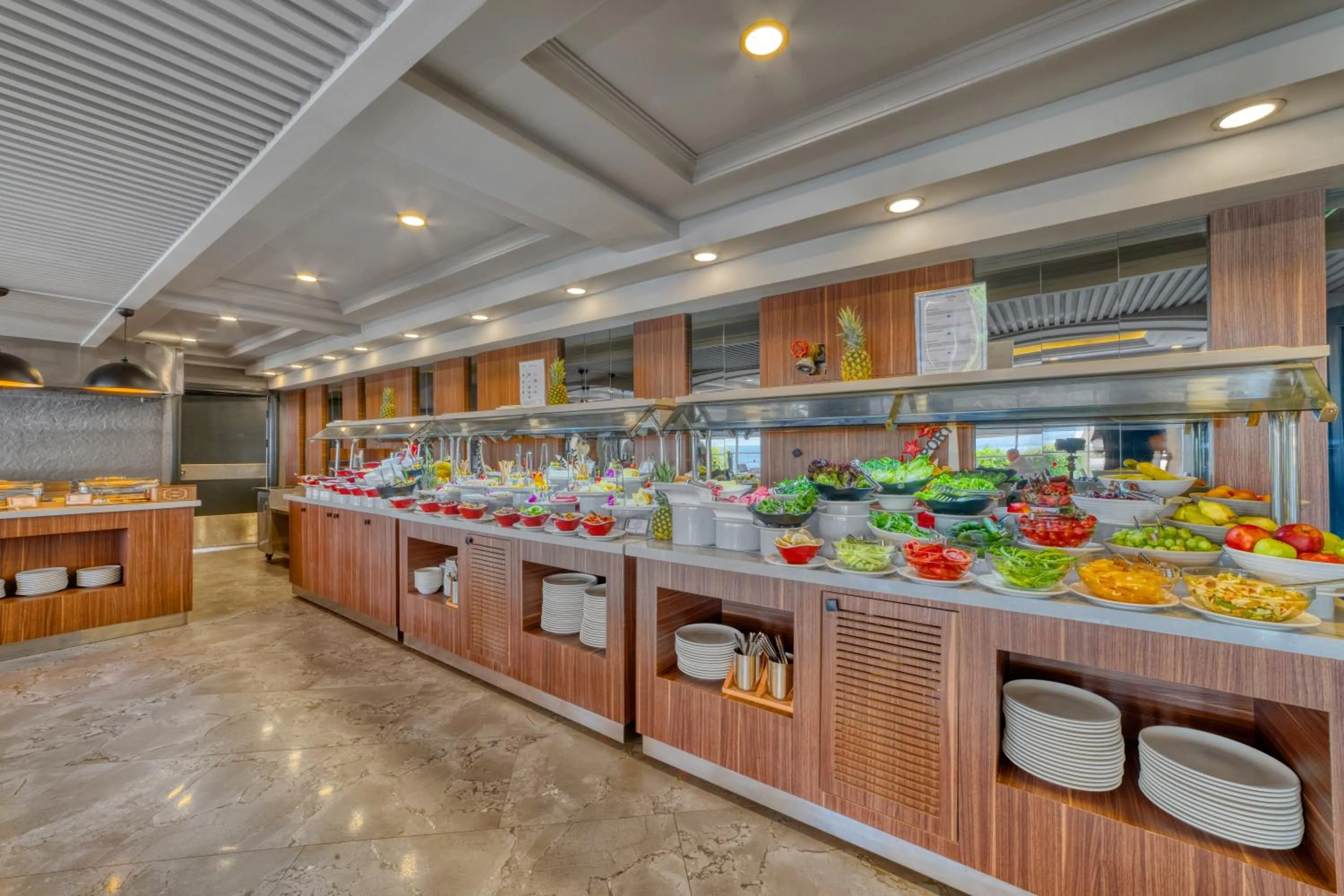 Buffet breakfast in Numa Port Hotel