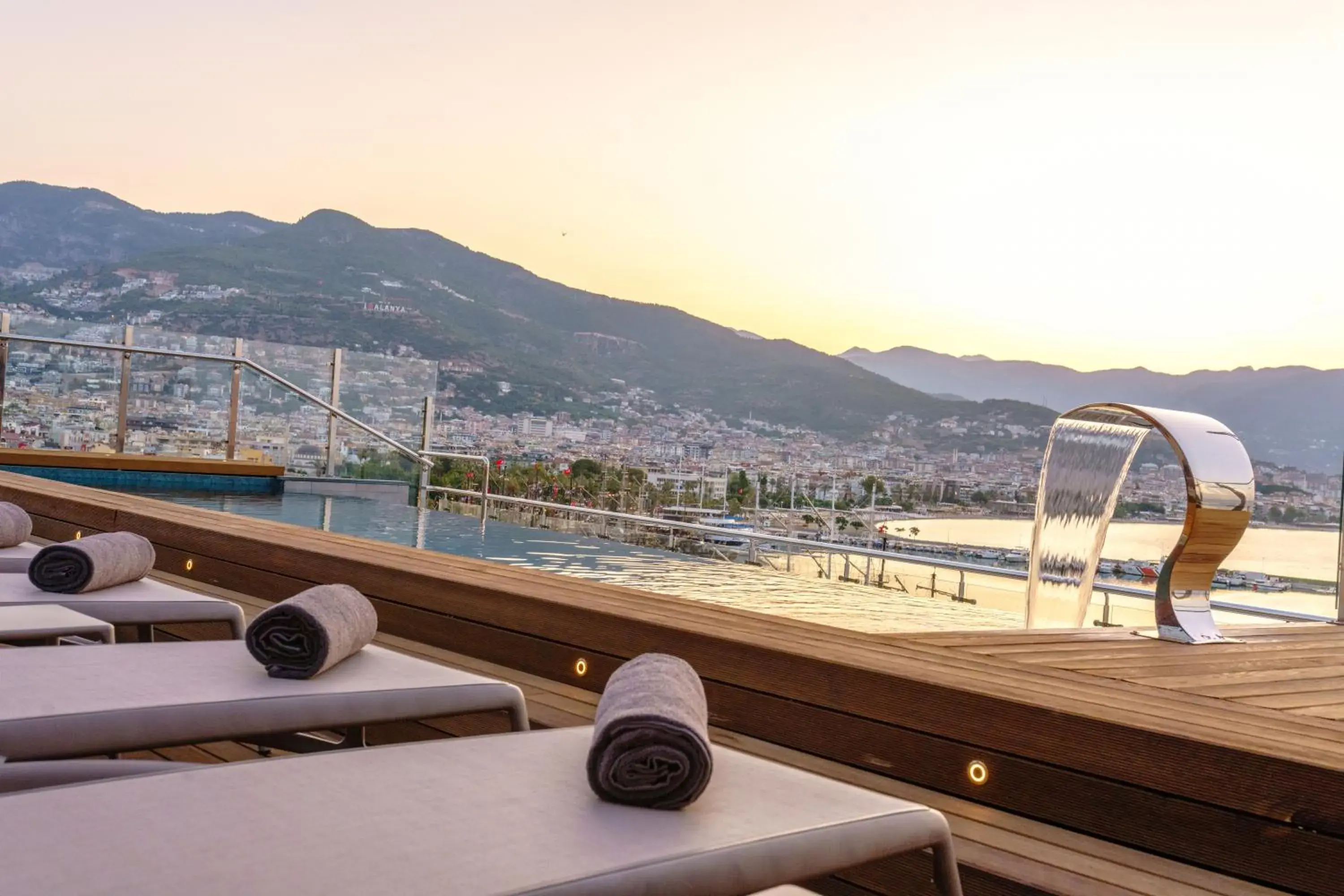 Numa Port Hotel Numa Port Hotel