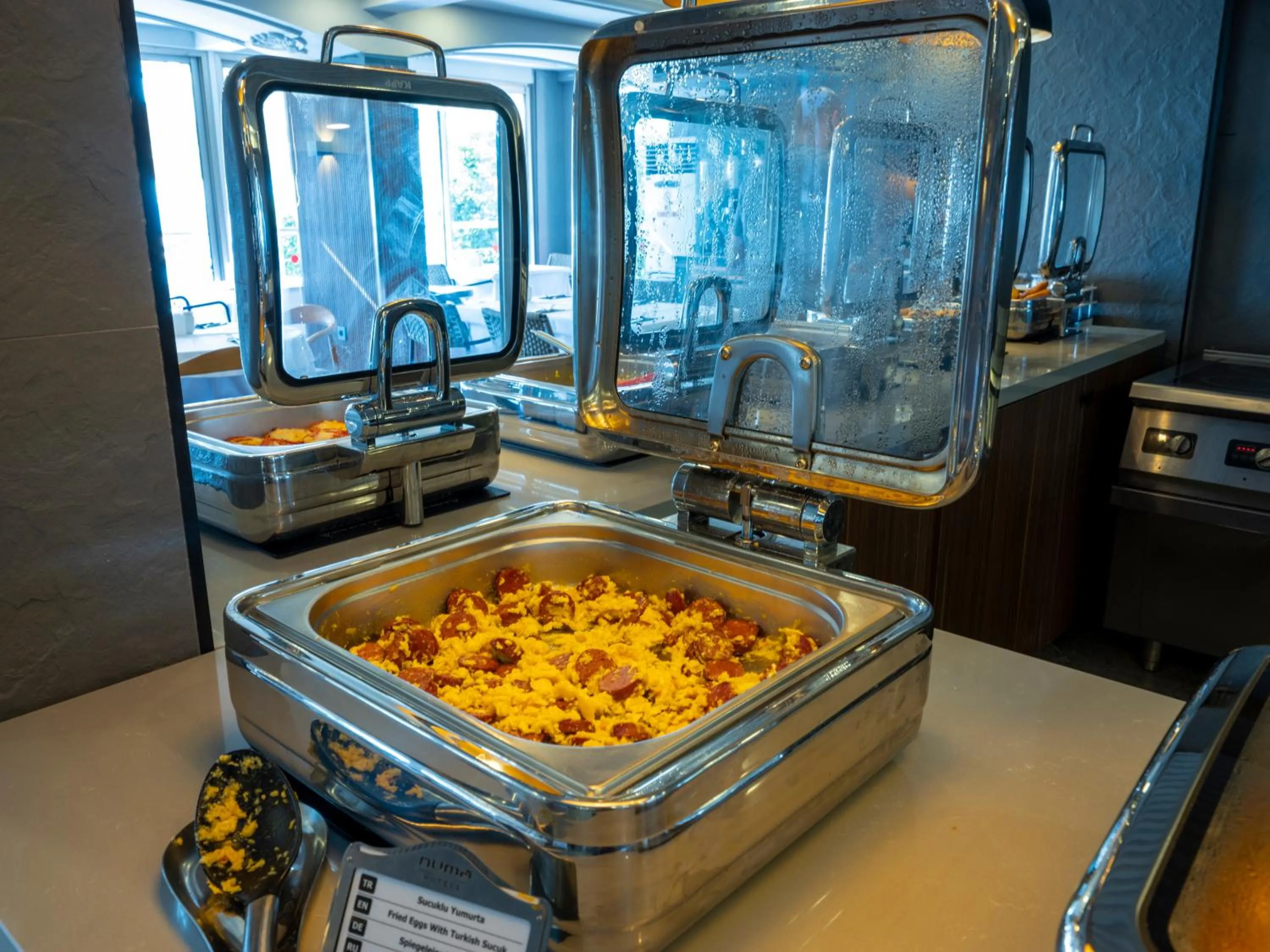 Buffet breakfast in Numa Port Hotel