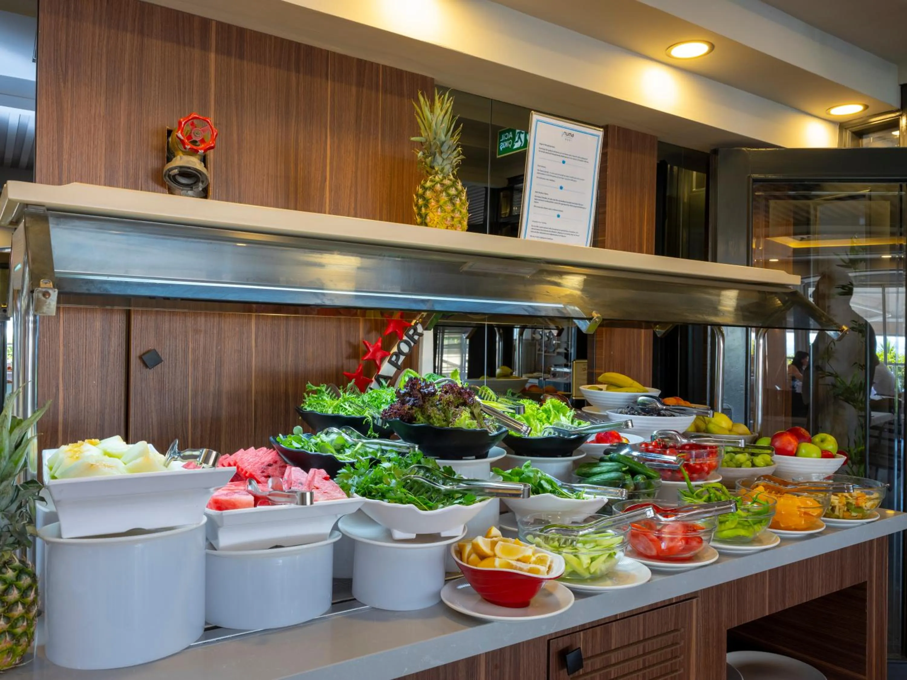 Restaurant/places to eat in Numa Port Hotel