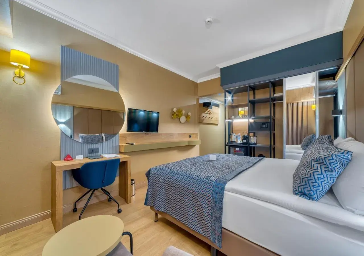 Standard Room Land View - single occupancy in Numa Port Hotel Standard Room Land View - single occupancy in Numa Port Hotel