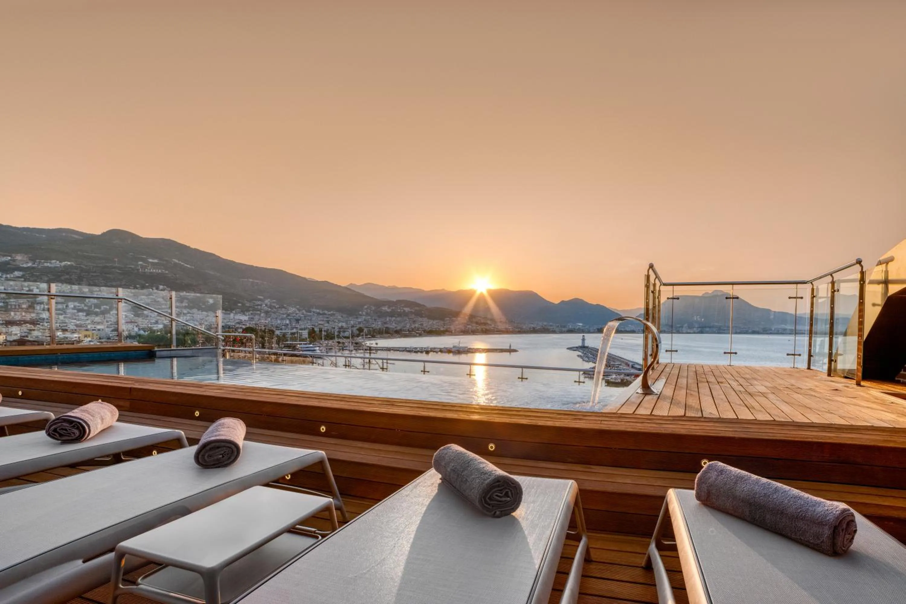 Swimming pool in Numa Port Hotel