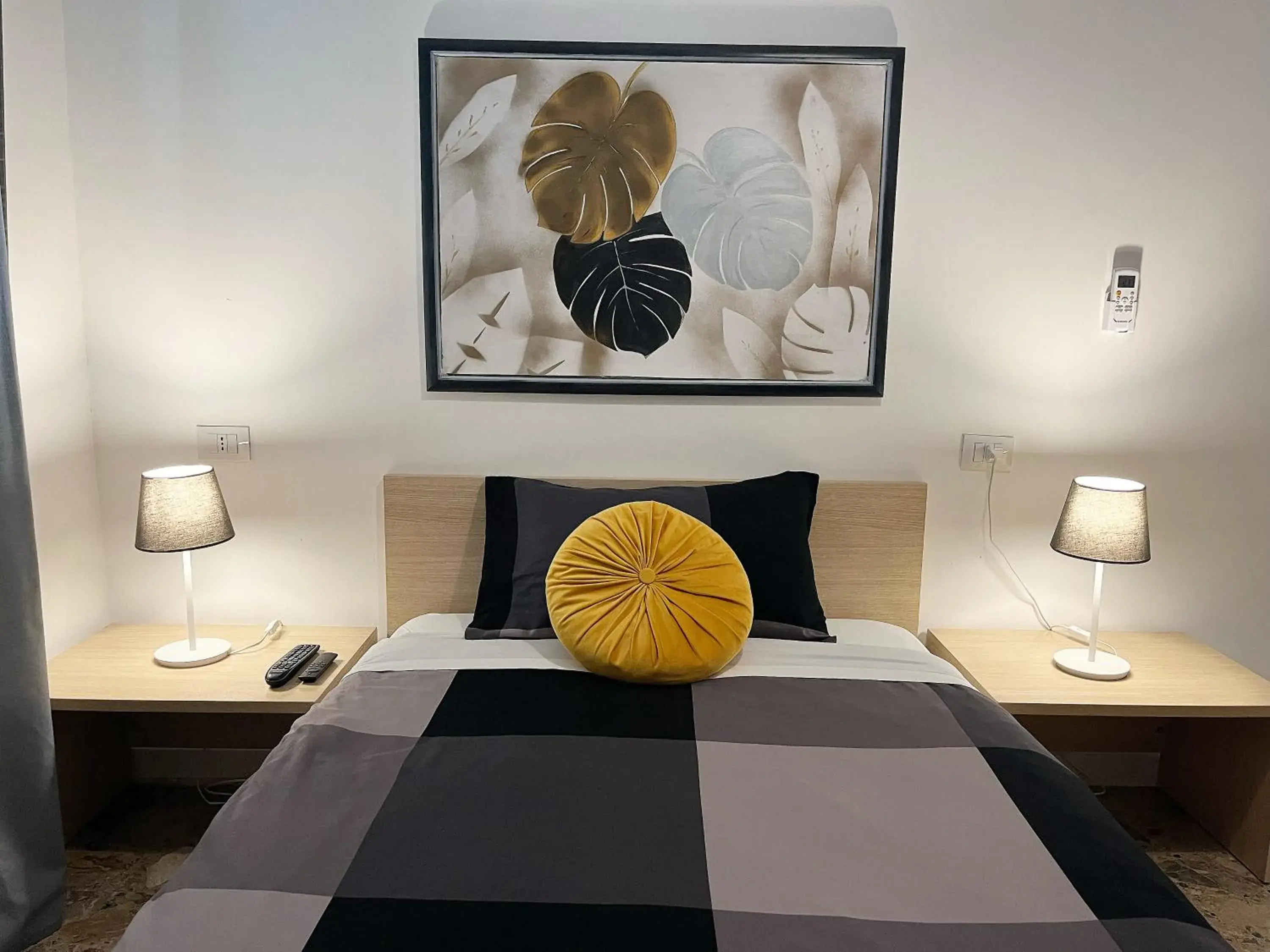 Standard Single Room with Shared Bathroom in Pit stop Ciampino Station Standard Single Room with Shared Bathroom in Pit stop Ciampino Station