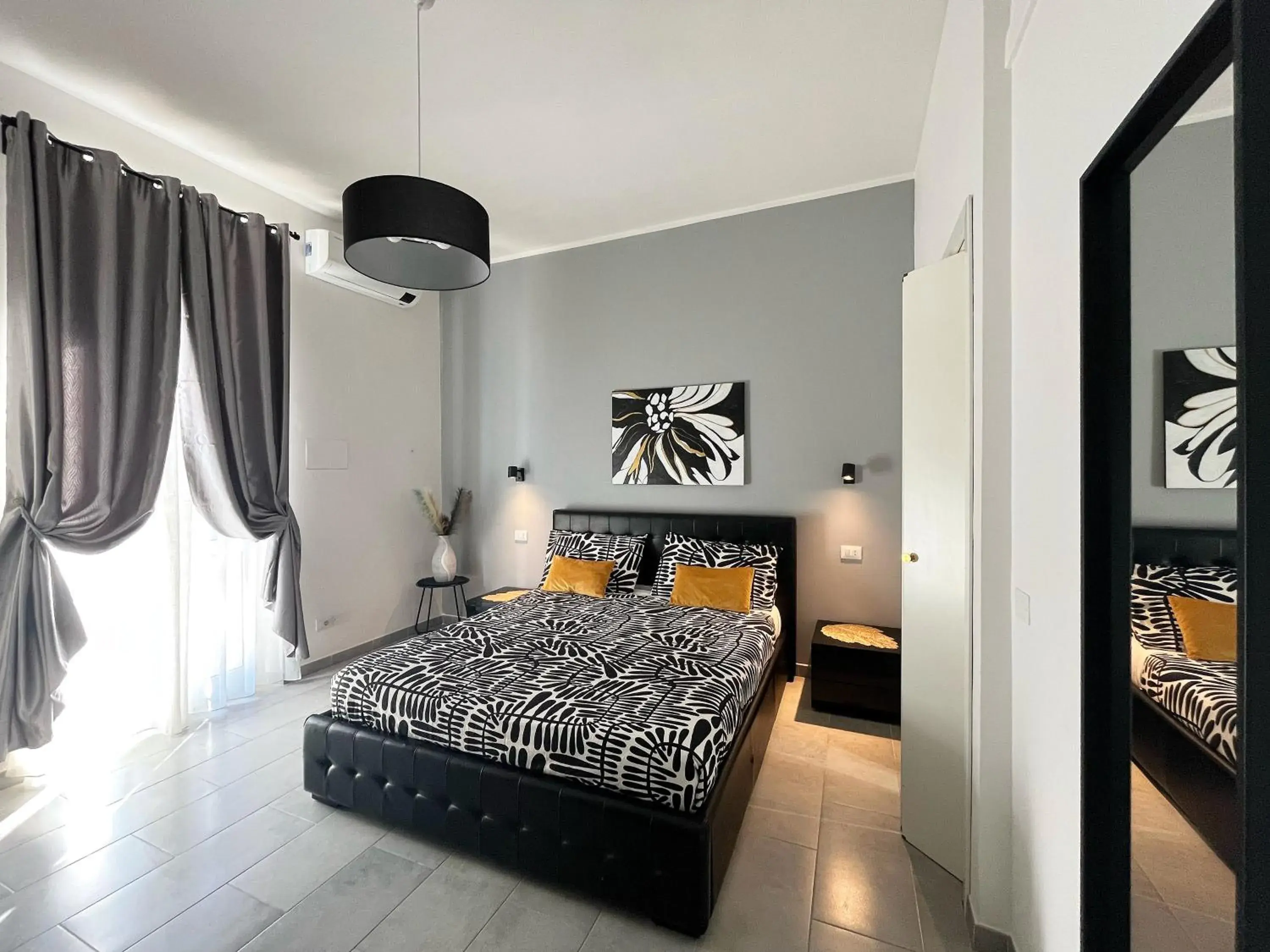 Double Room with Private Bathroom in Pit stop Ciampino Station Double Room with Private Bathroom in Pit stop Ciampino Station