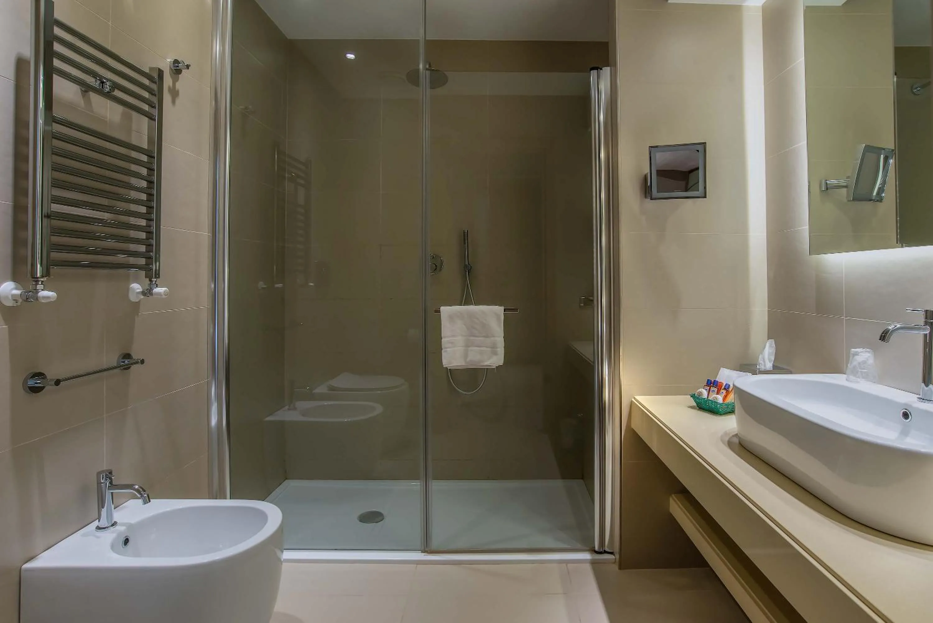 Bathroom in Hotel Genova