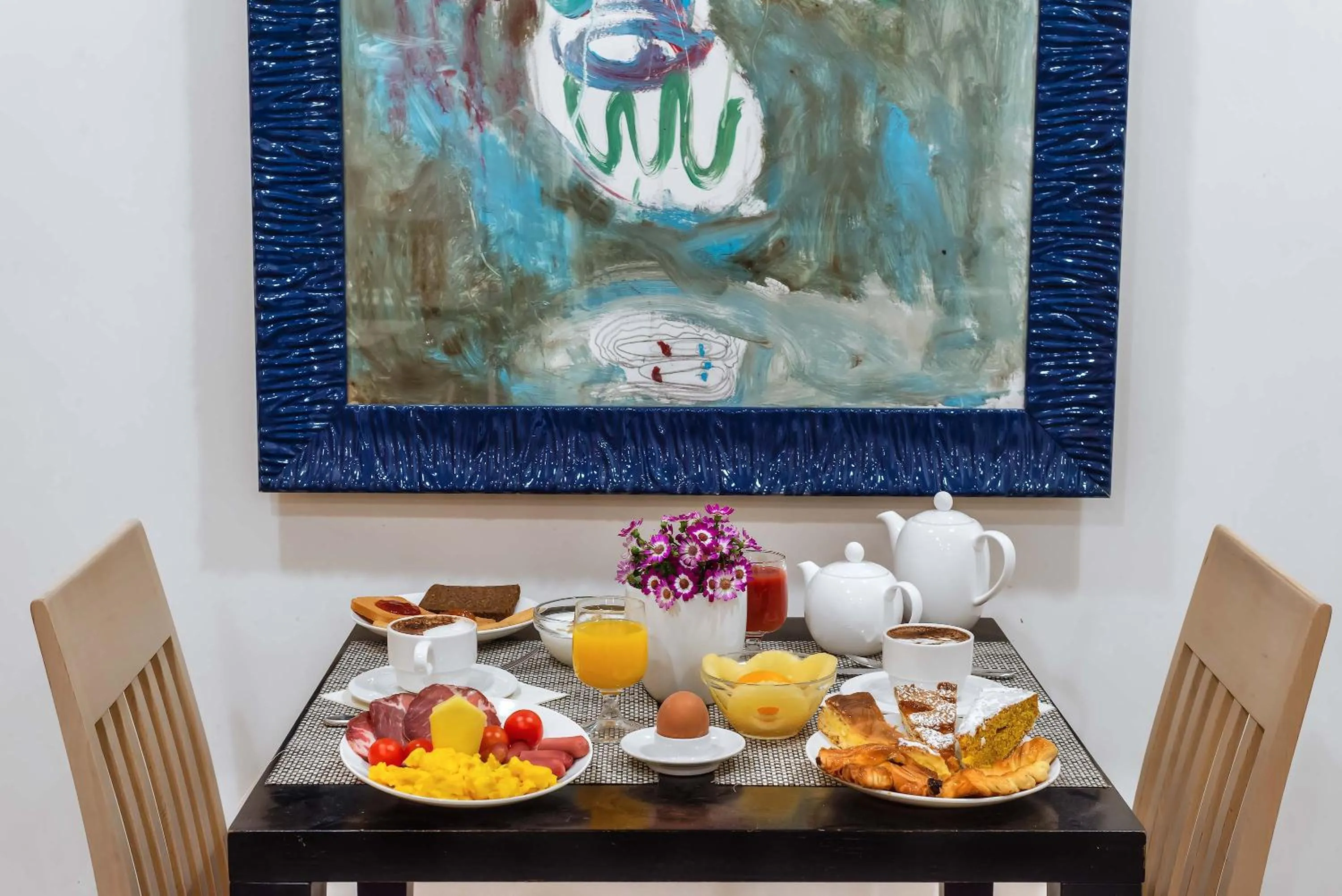 Buffet breakfast in Hotel Genova