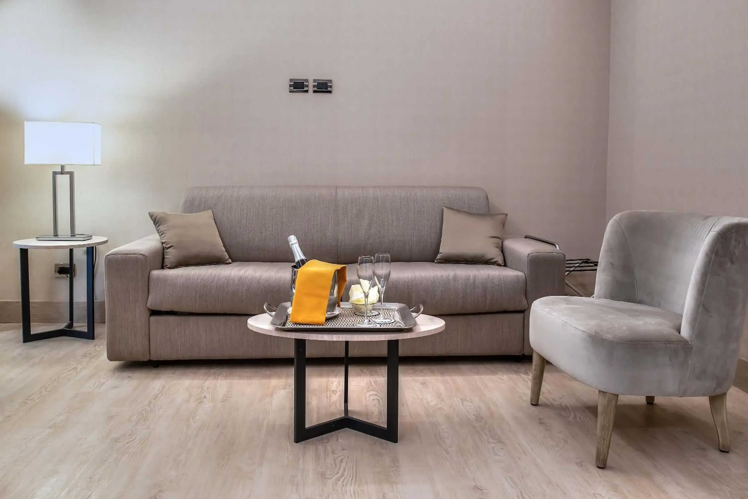 Suite in Hotel Genova Suite in Hotel Genova