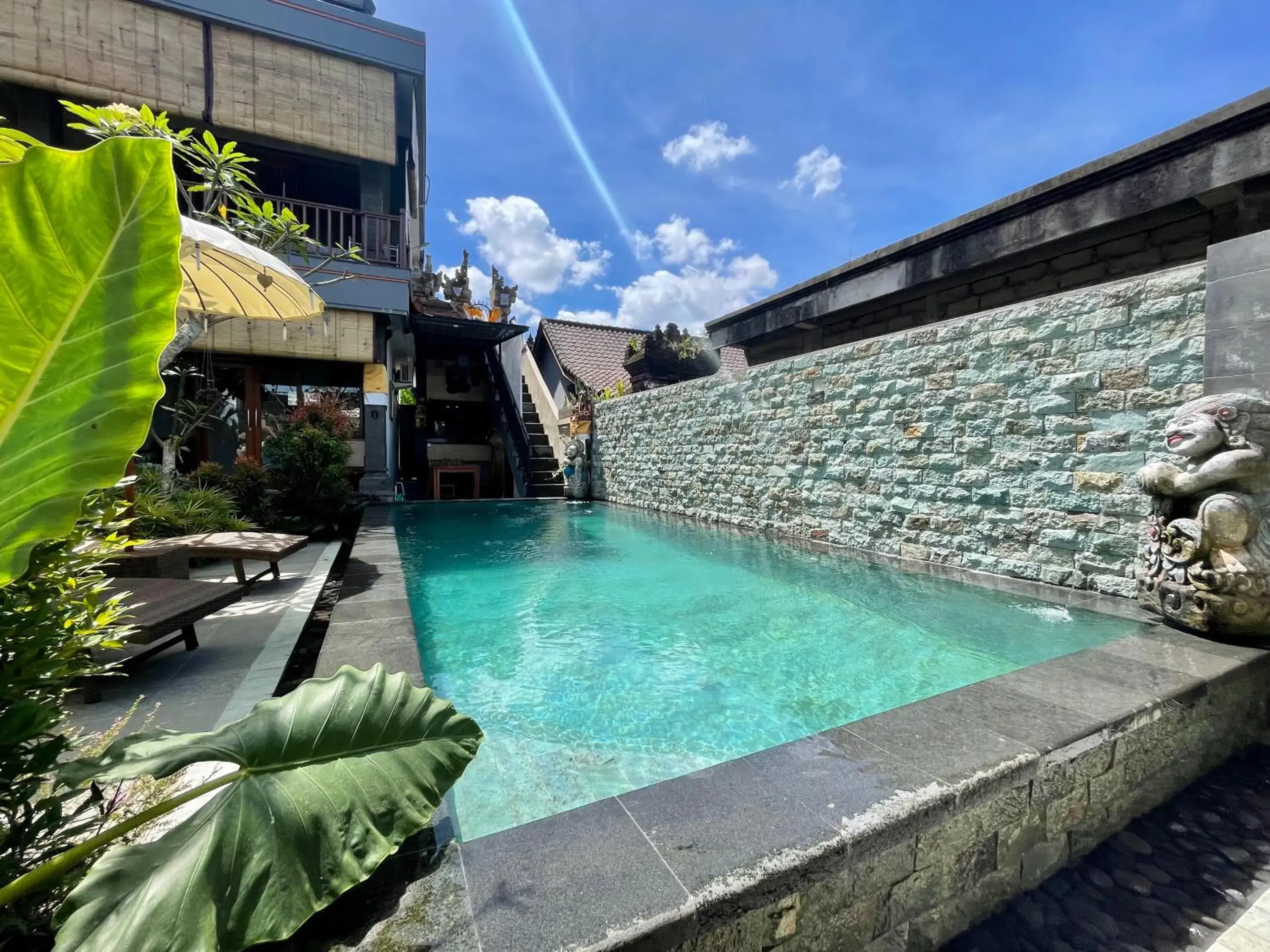 Property building in Sari Murni Property building in Sari Murni