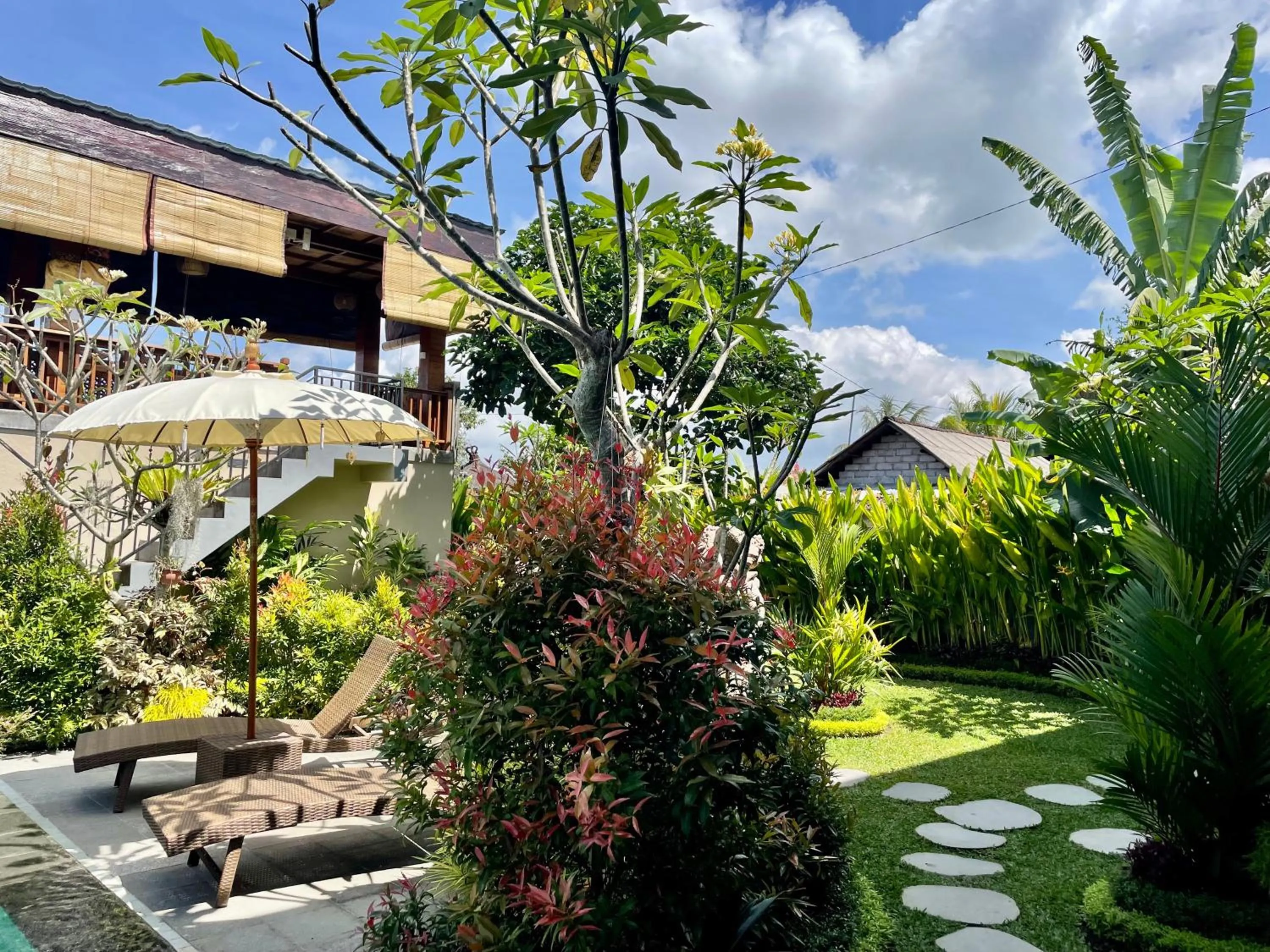 Property building in Sari Murni