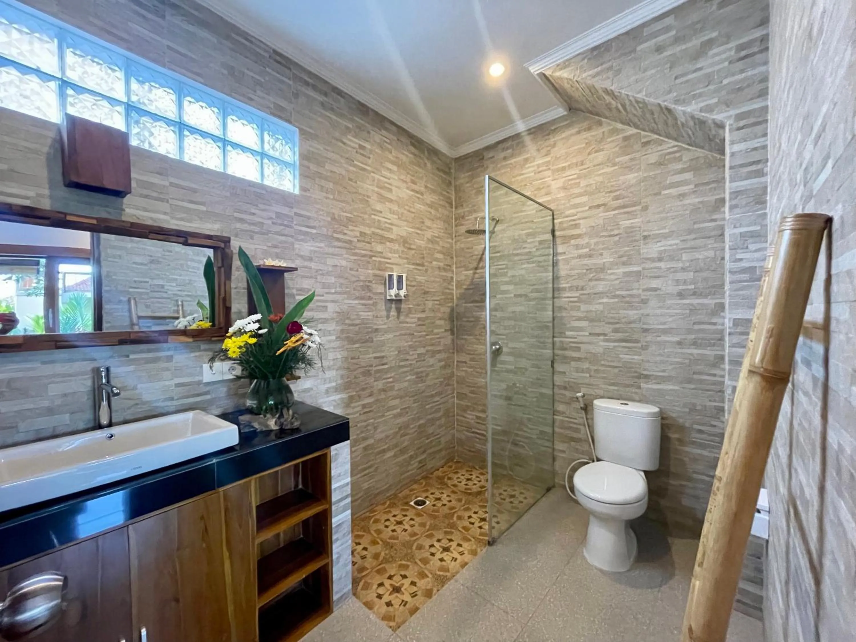 Bathroom in Sari Murni