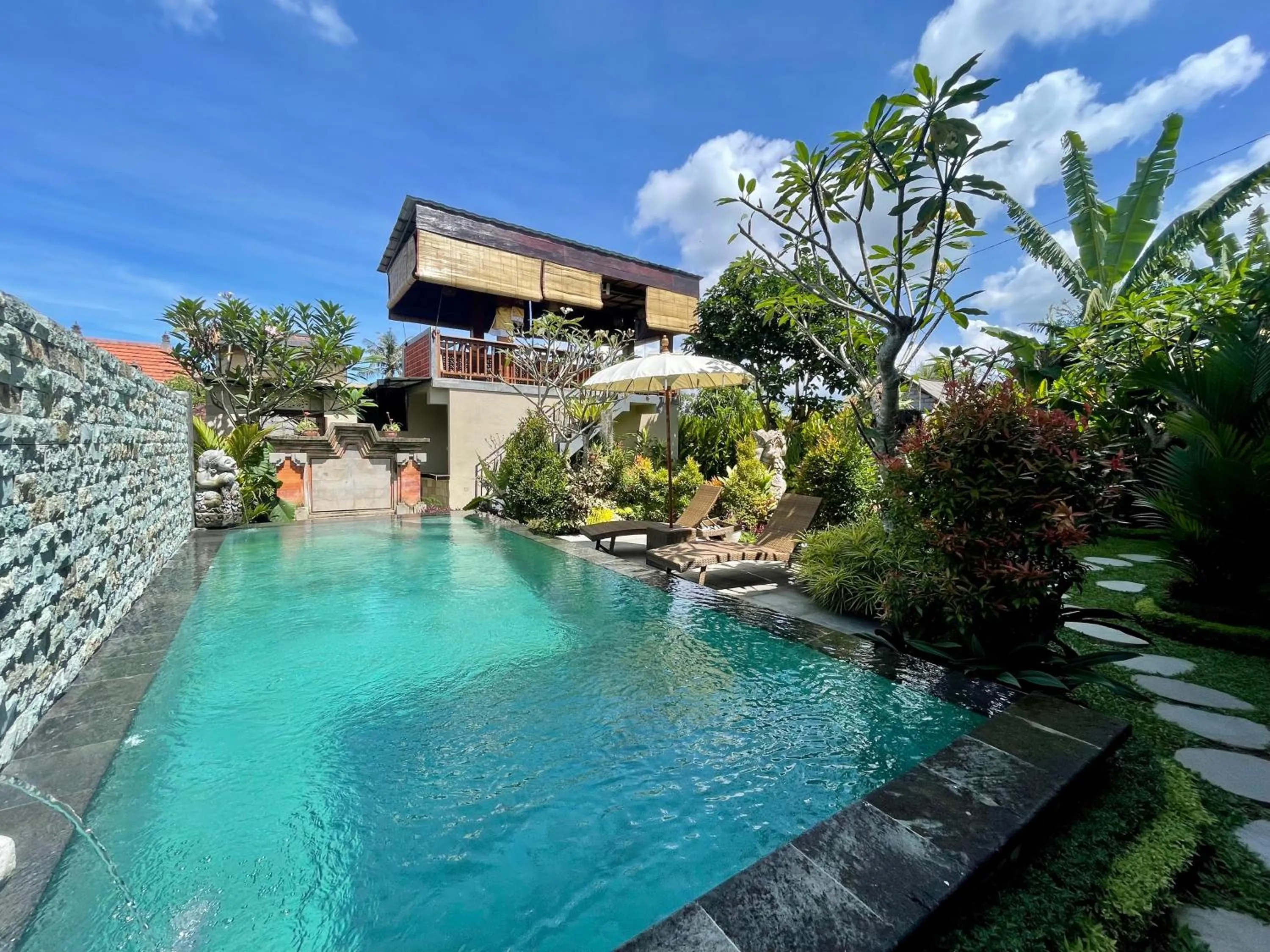 Property building in Sari Murni