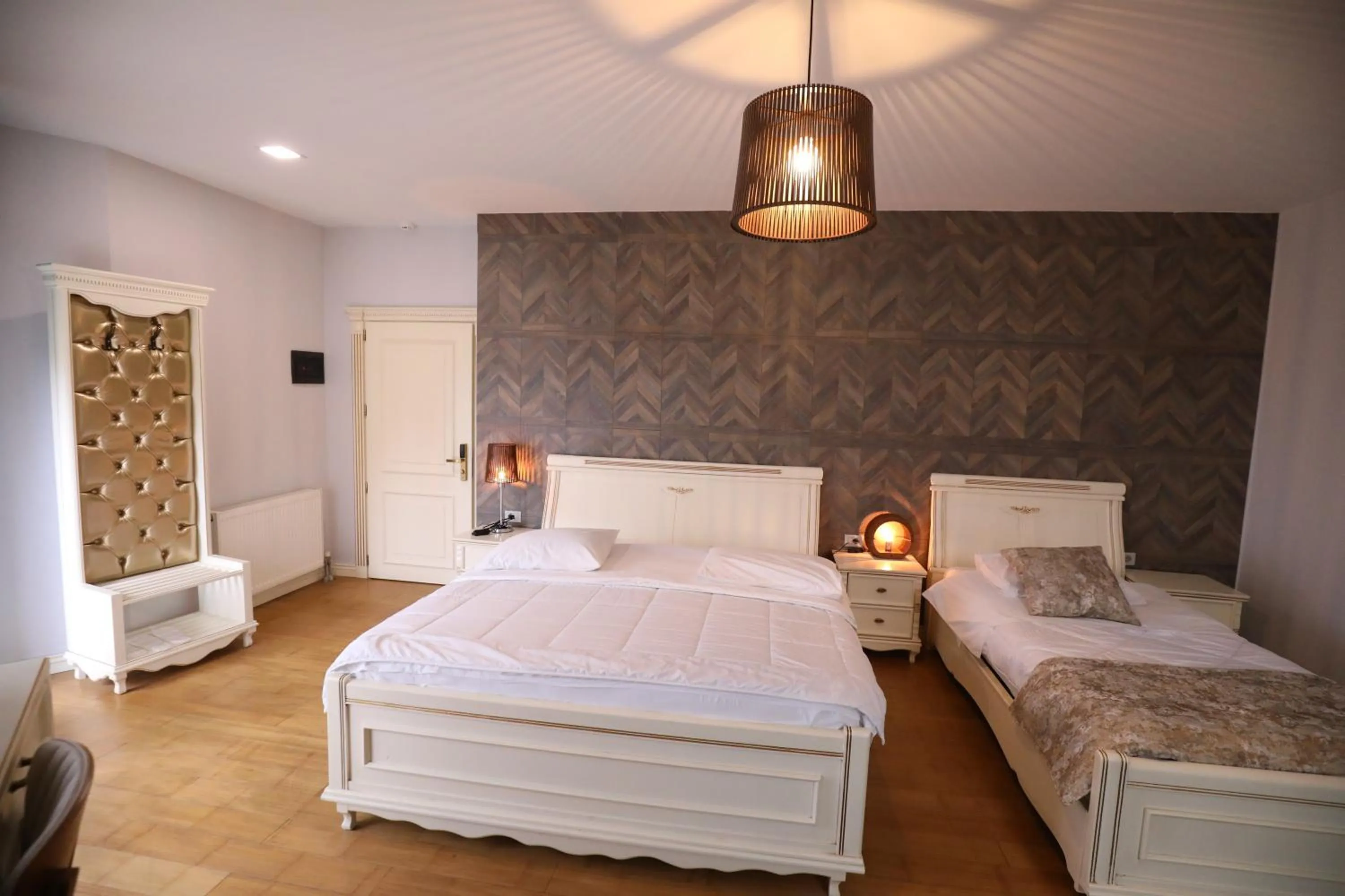 Bedroom, Bed in Hotel 1 Maji