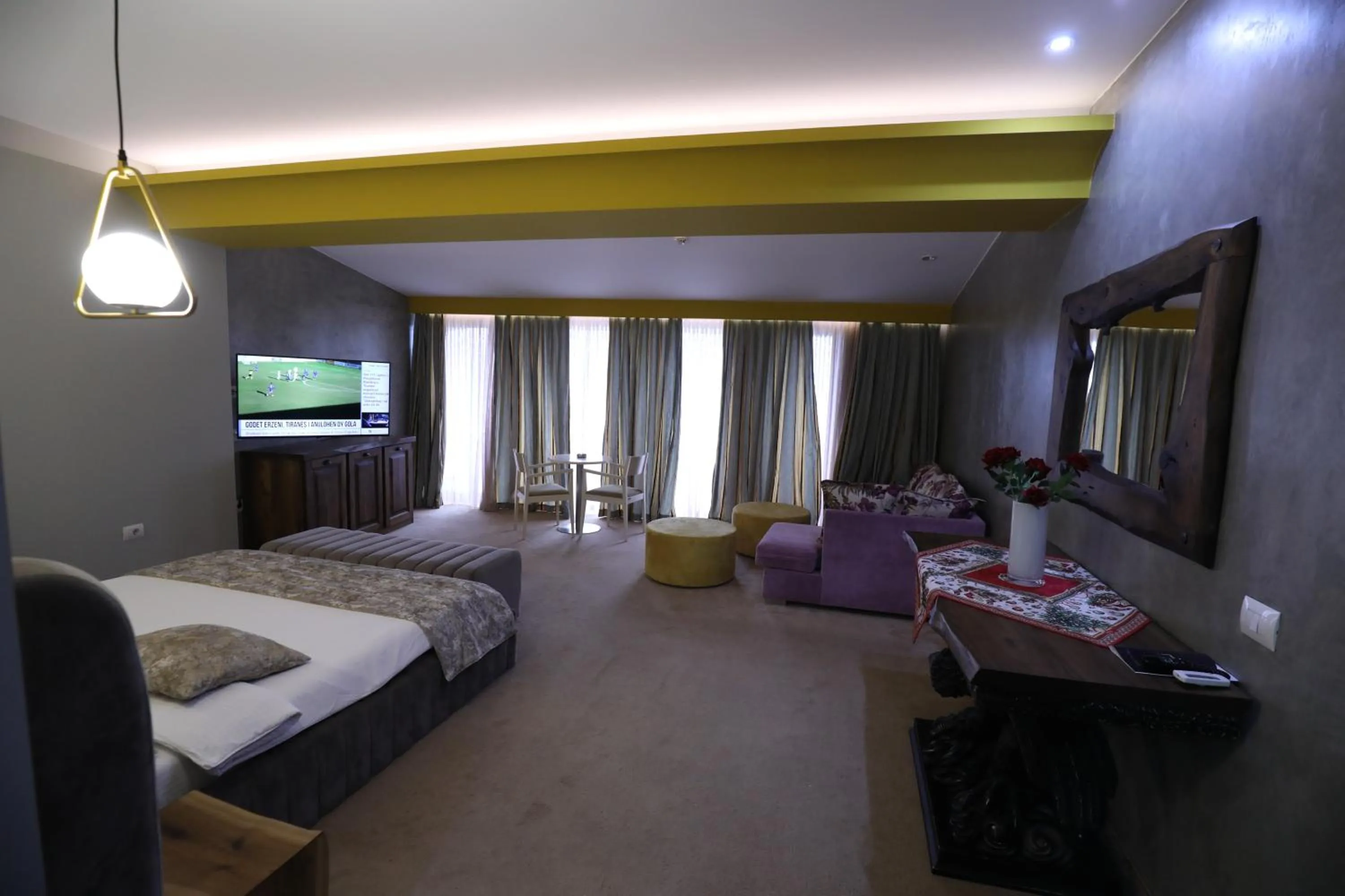 Photo of the whole room, Bed in Hotel 1 Maji