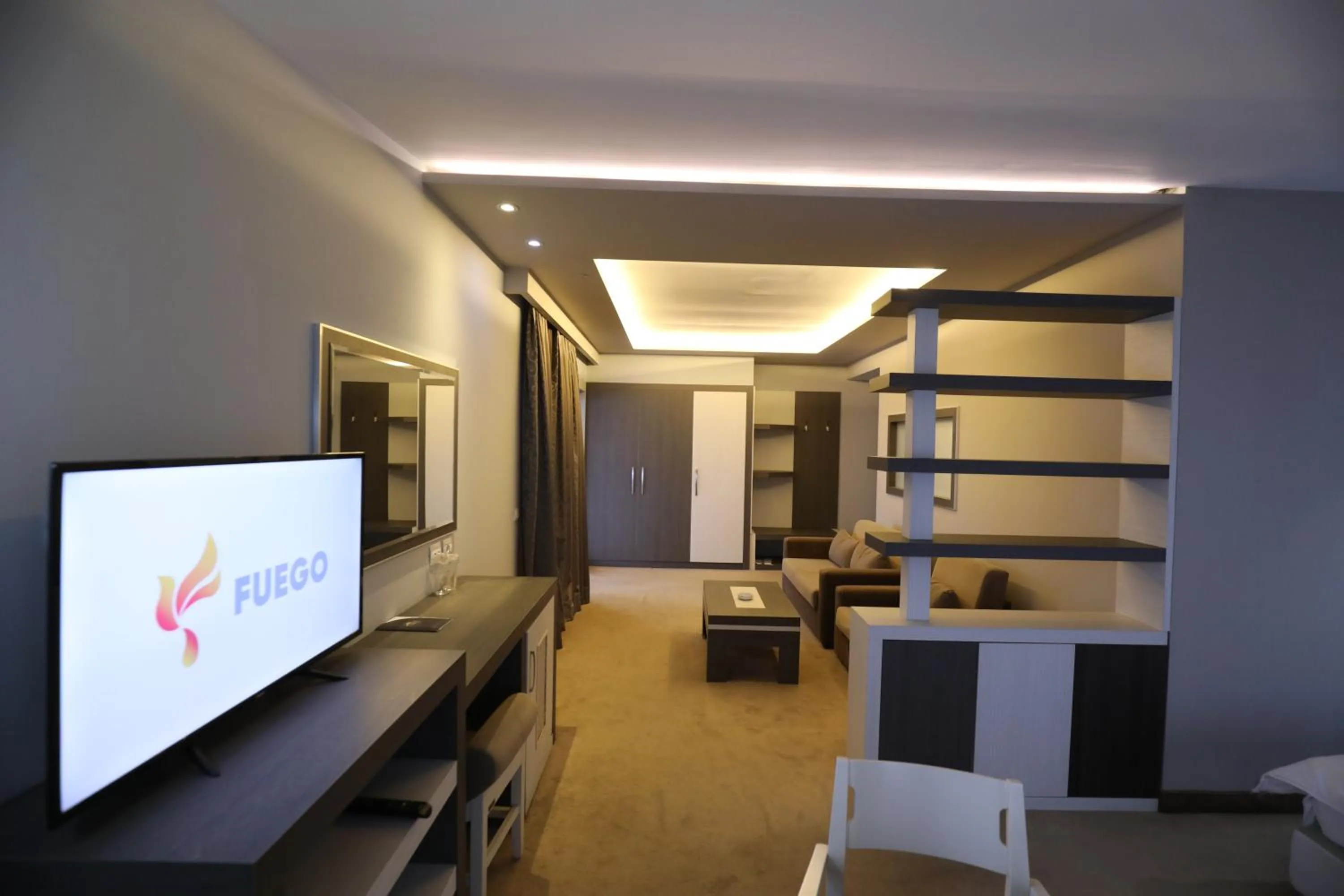 TV and multimedia in Hotel 1 Maji