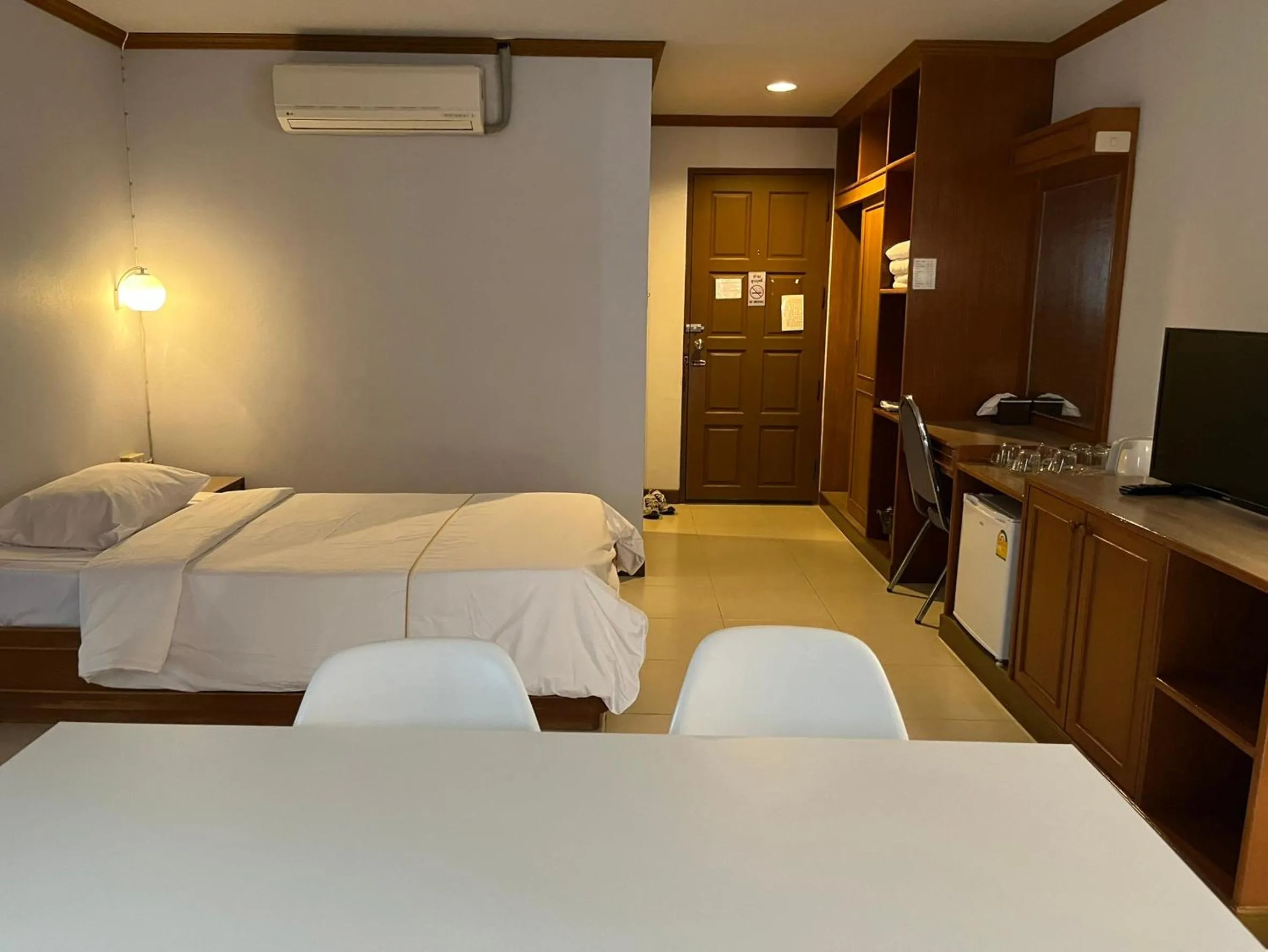 Bed in Naraigrand Hotel (โรงแรมนารายณ์แกรนด์)