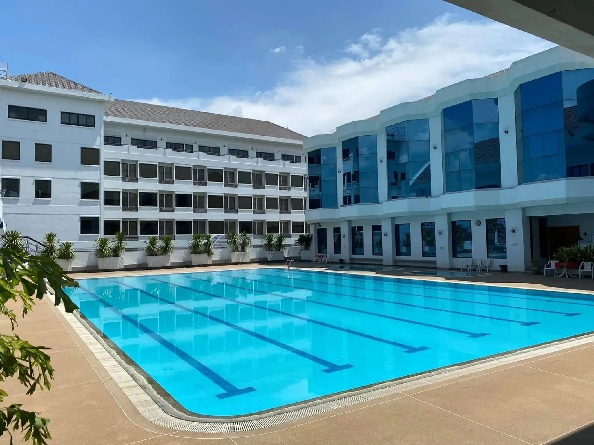 Property building in Naraigrand Hotel (โรงแรมนารายณ์แกรนด์) Property building in Naraigrand Hotel (โรงแรมนารายณ์แกรนด์)