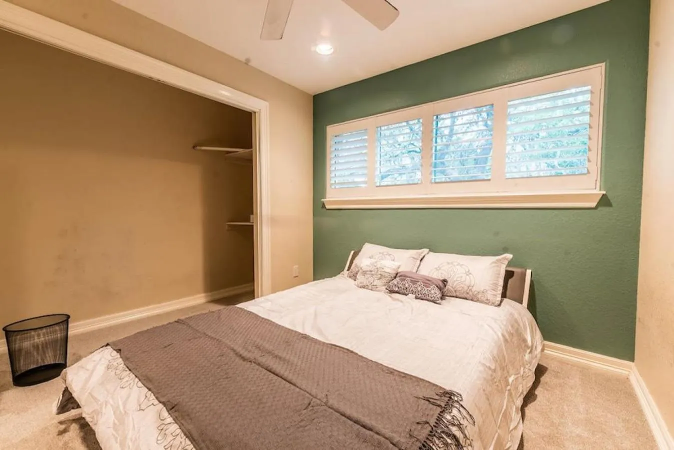 Bedroom, Bed in Huge 6 Bedroom with Pool, Spa, 85 Inch TV, Game Room