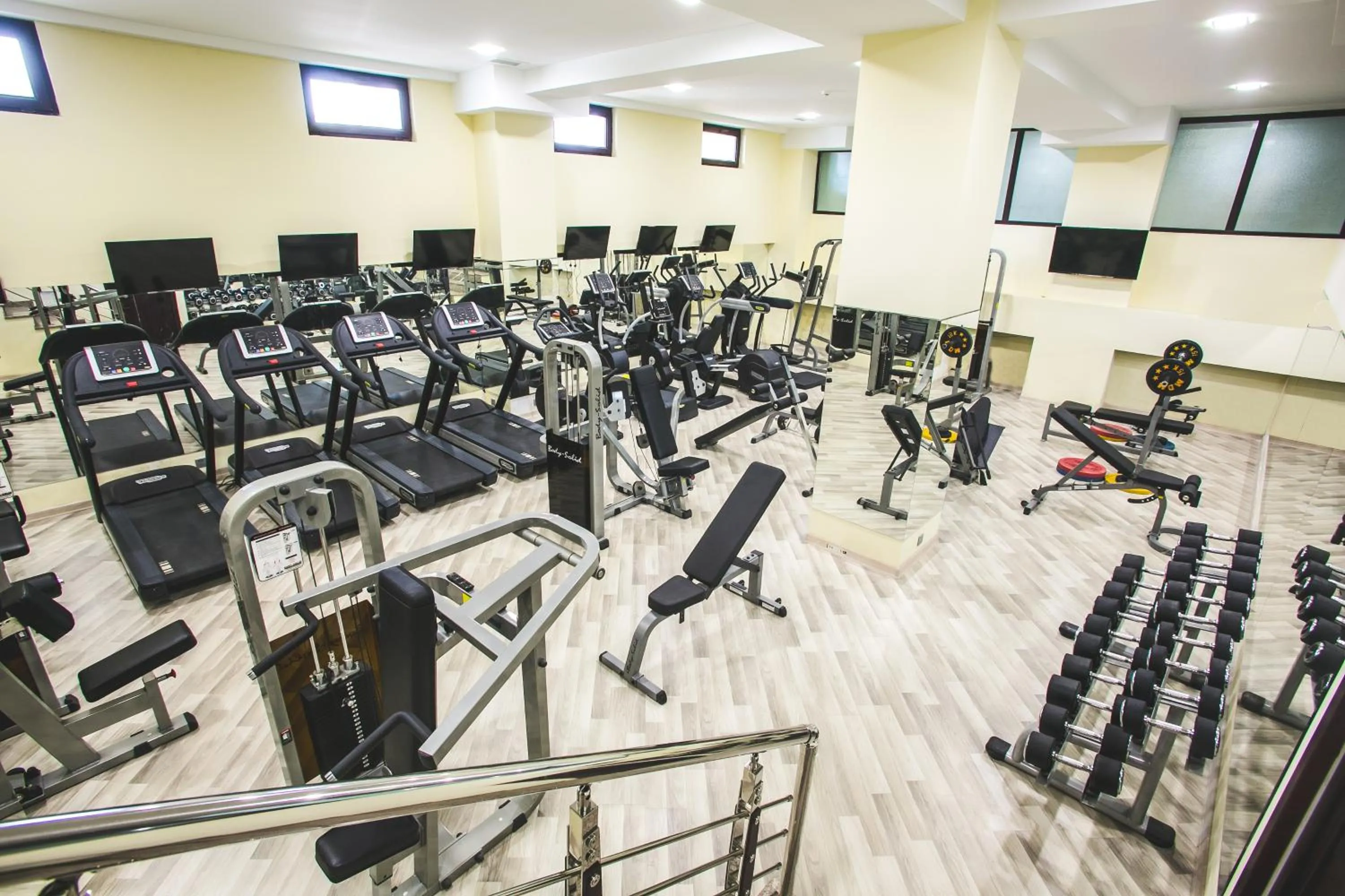 Fitness centre/facilities in Emerald Hotel Baku