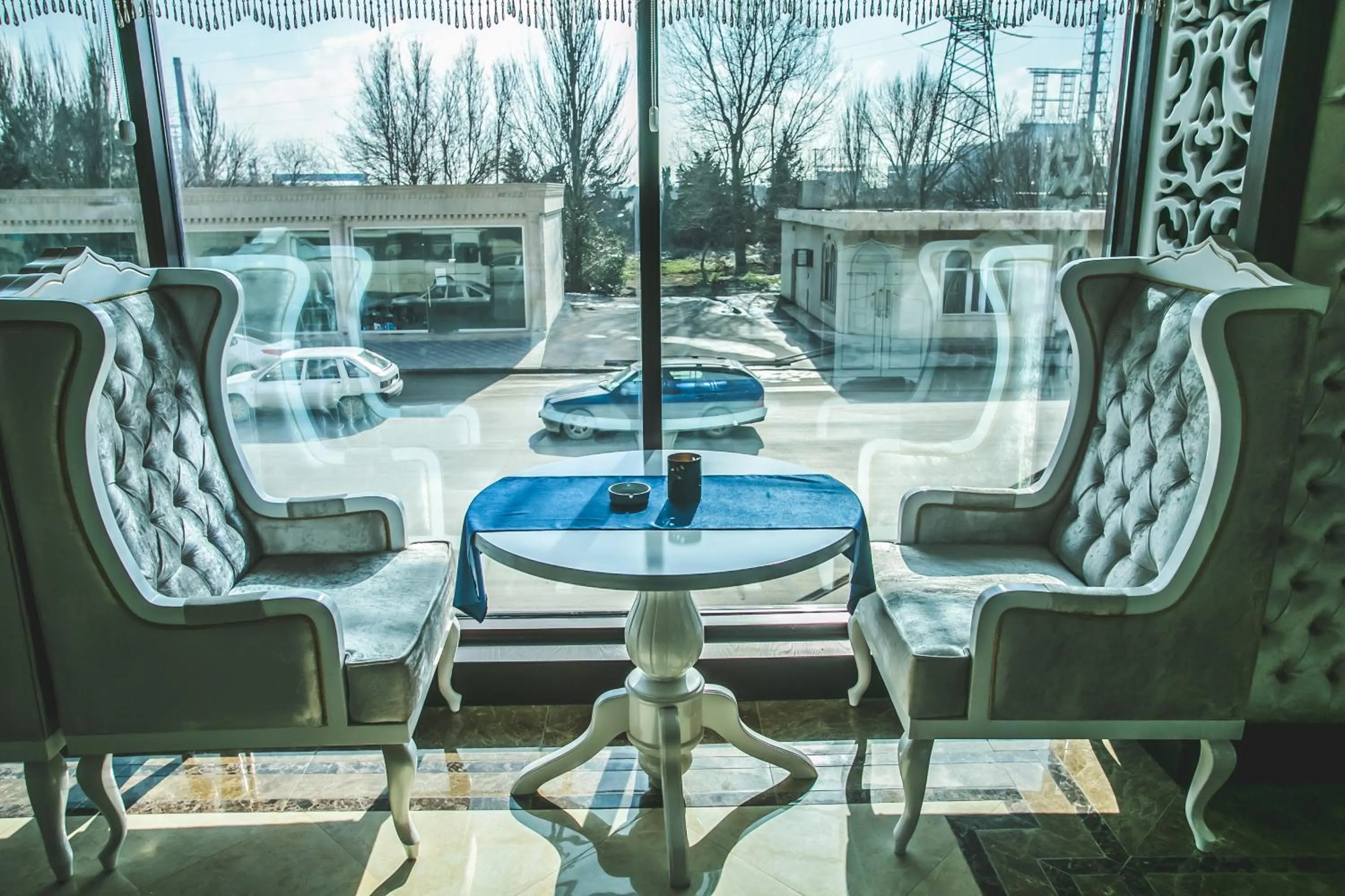 Restaurant/places to eat in Emerald Hotel Baku