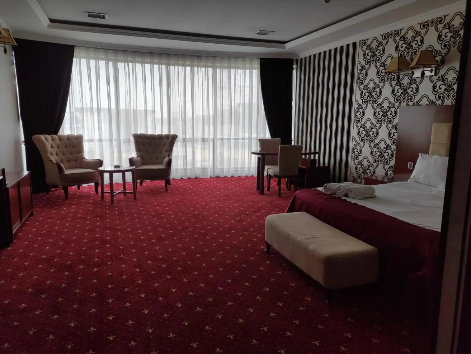 Dining area in Emerald Hotel Baku