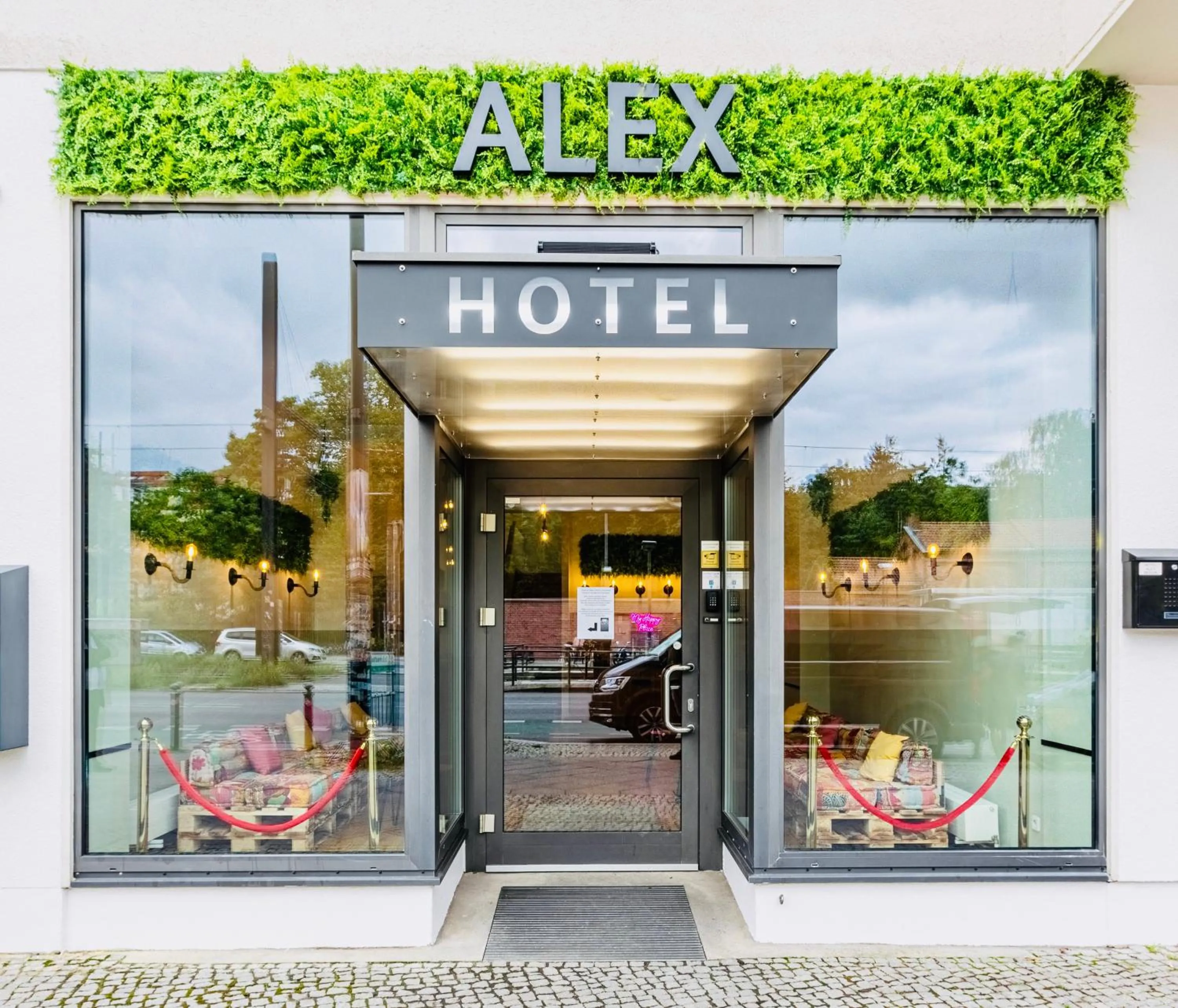 Facade/entrance in Hotel Alex Berlin