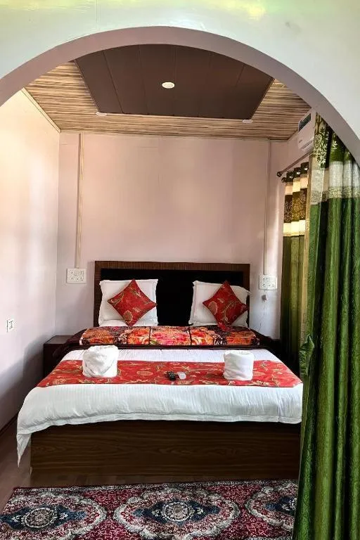 Bed in Hotel Sultan Residency