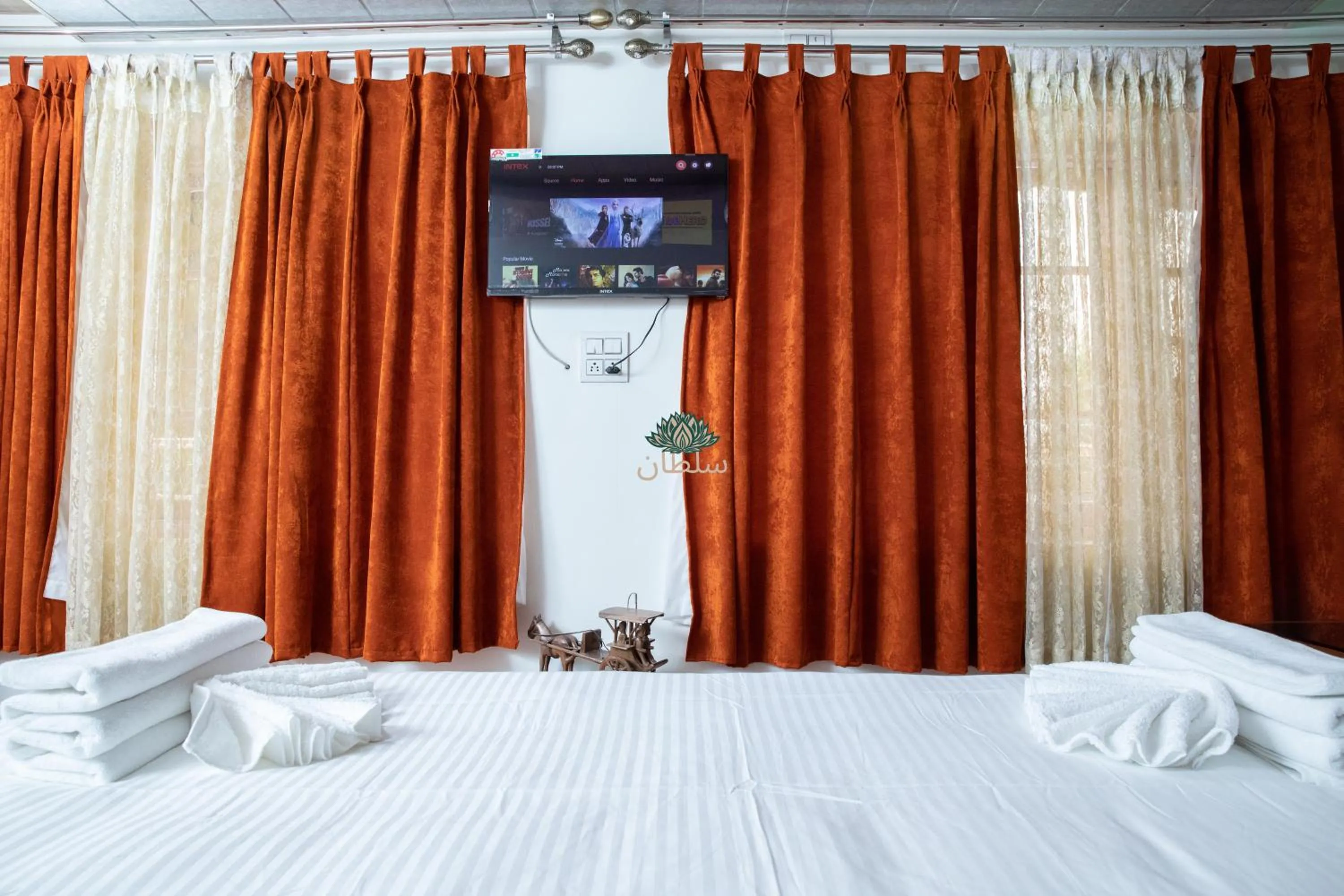 Bedroom, Bed in Hotel Sultan Residency