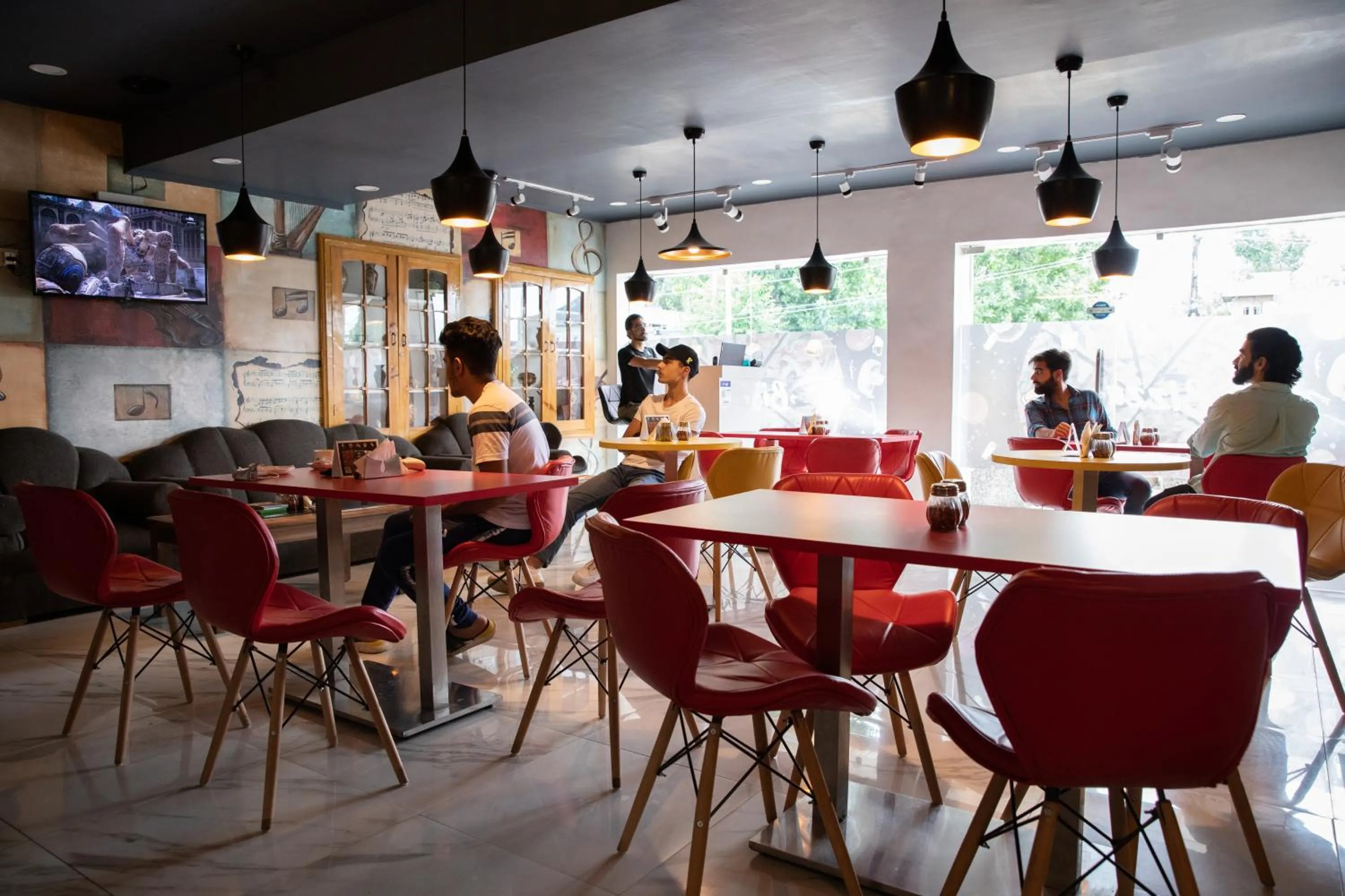 Restaurant/places to eat in Hotel Sultan Residency