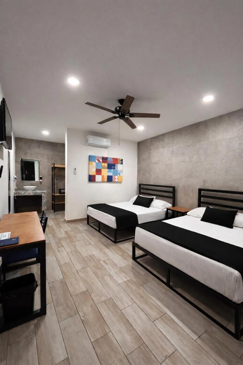 Bedroom, Bed in Capital Hotel Saltillo