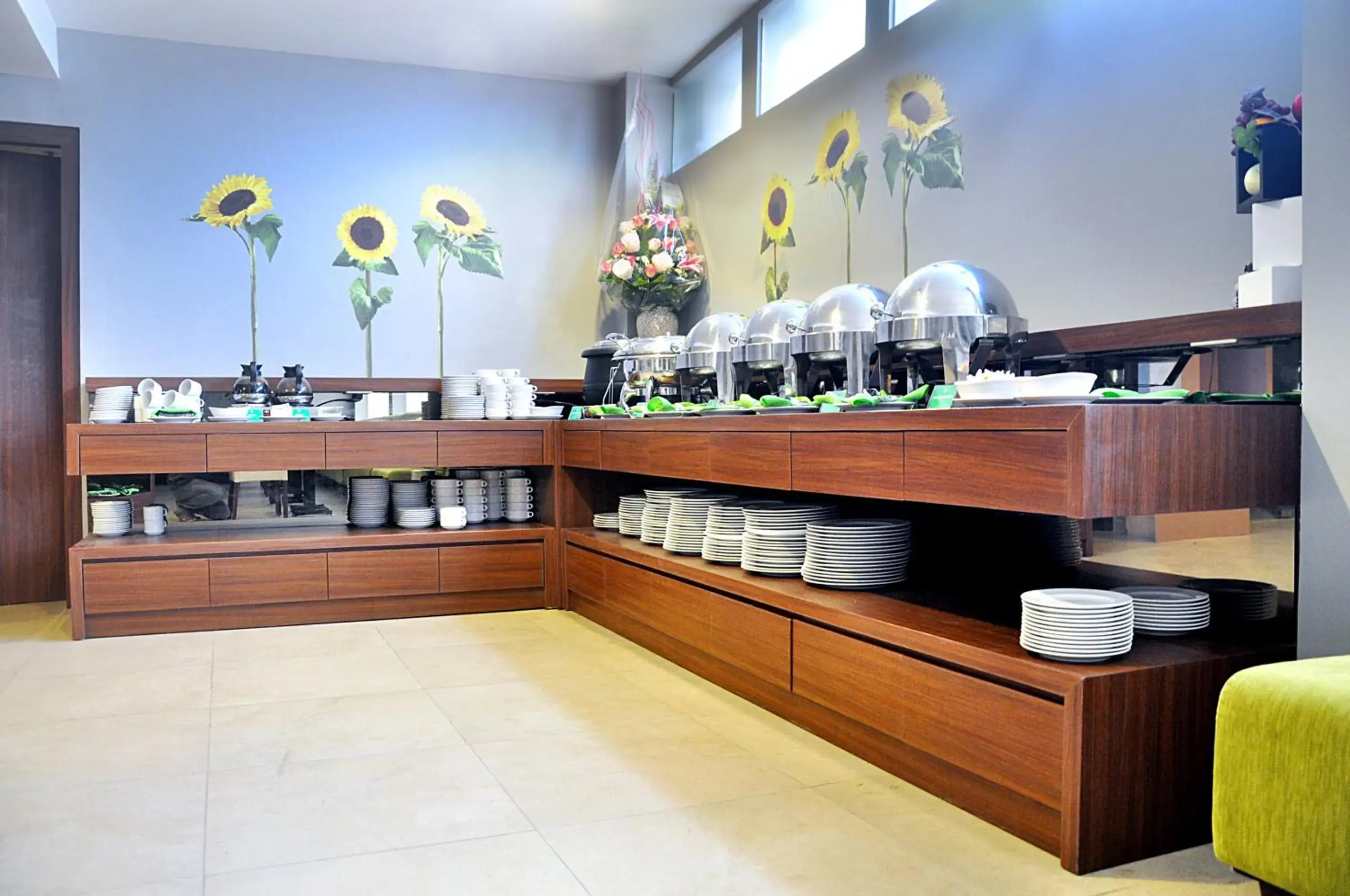 Restaurant/places to eat in Loji Hotel Restaurant/places to eat in Loji Hotel