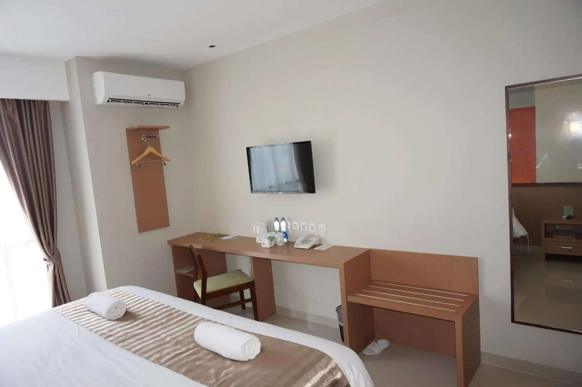 TV and multimedia, Bed in Loji Hotel TV and multimedia, Bed in Loji Hotel