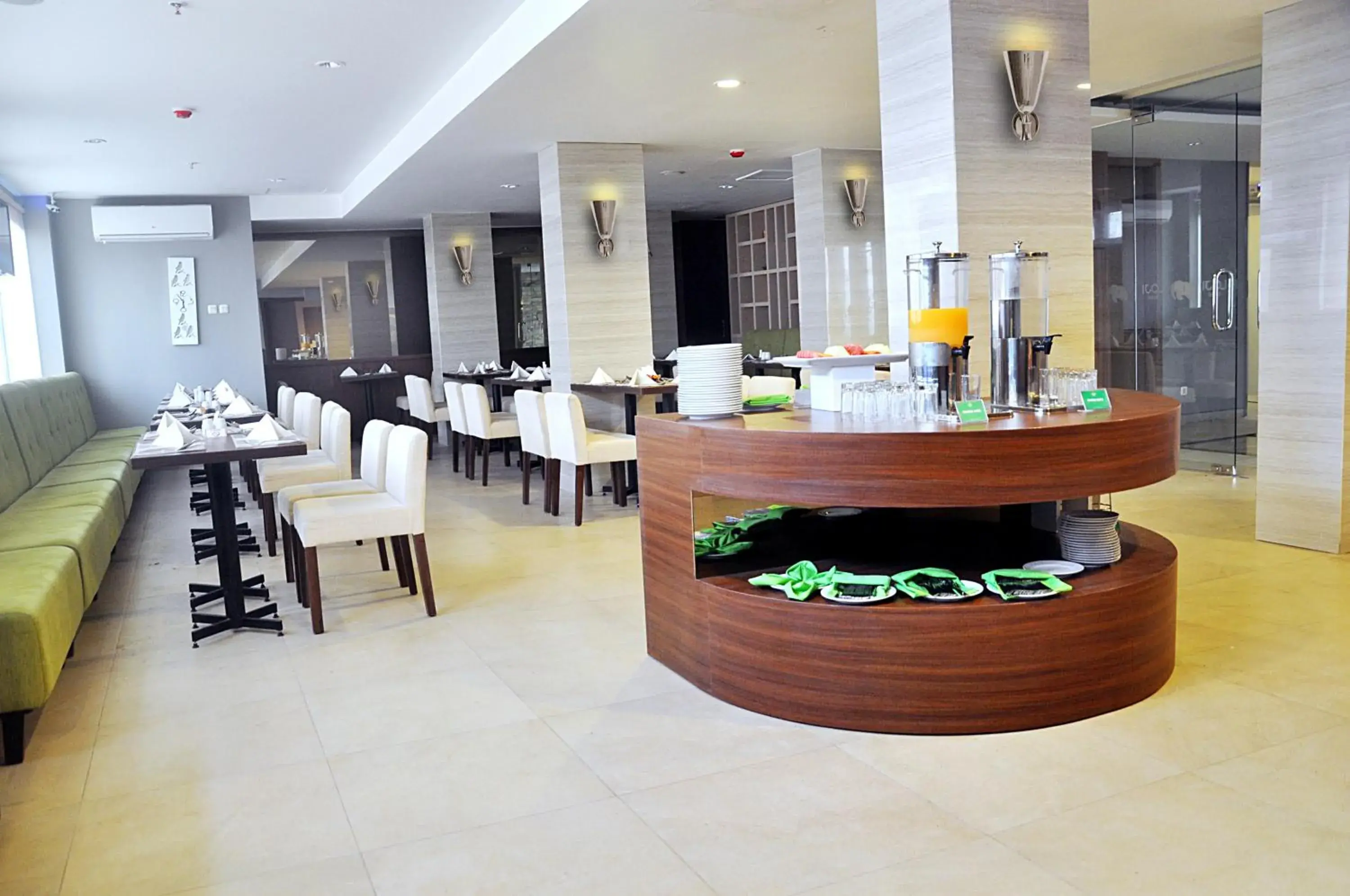 Restaurant/places to eat in Loji Hotel Restaurant/places to eat in Loji Hotel