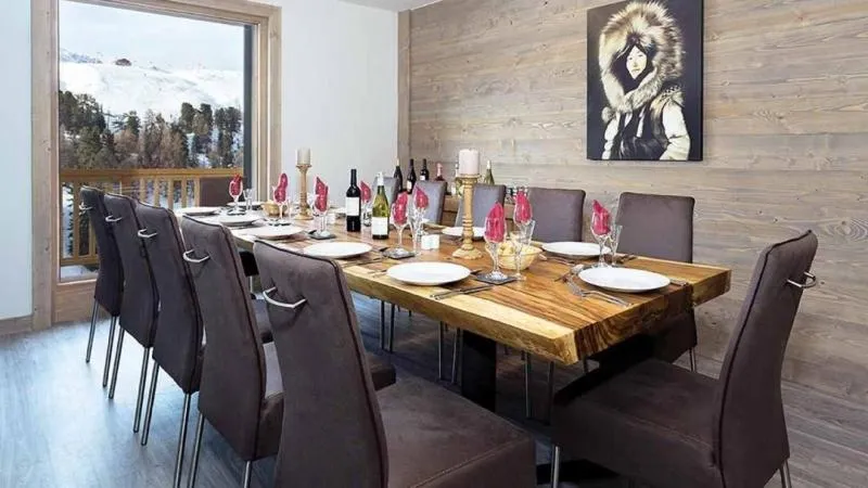 Dining area in Résidence Carlina by Les Etincelles