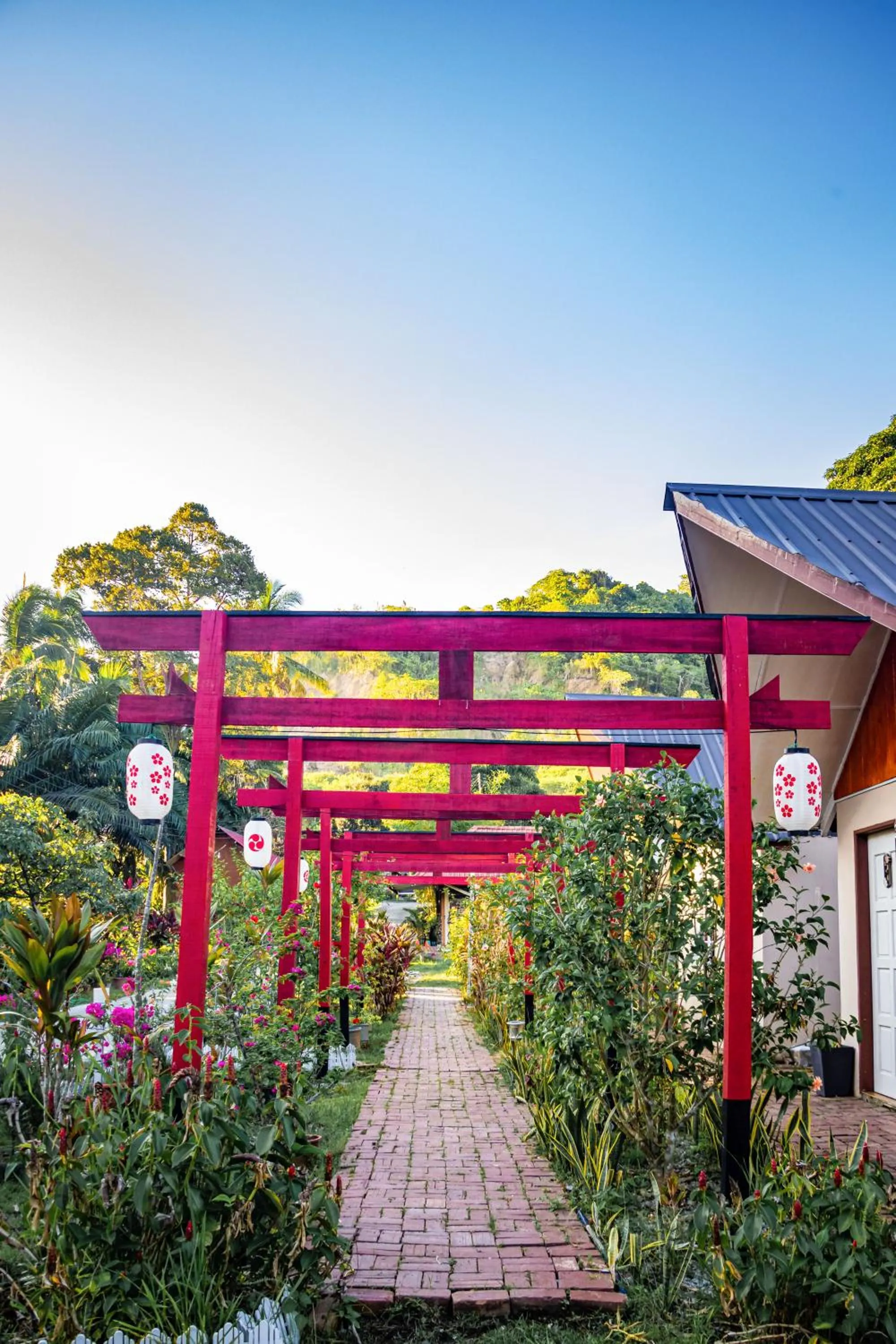 Property building in Timba Garden FREE TOWN AND JETTY TRANSPORT