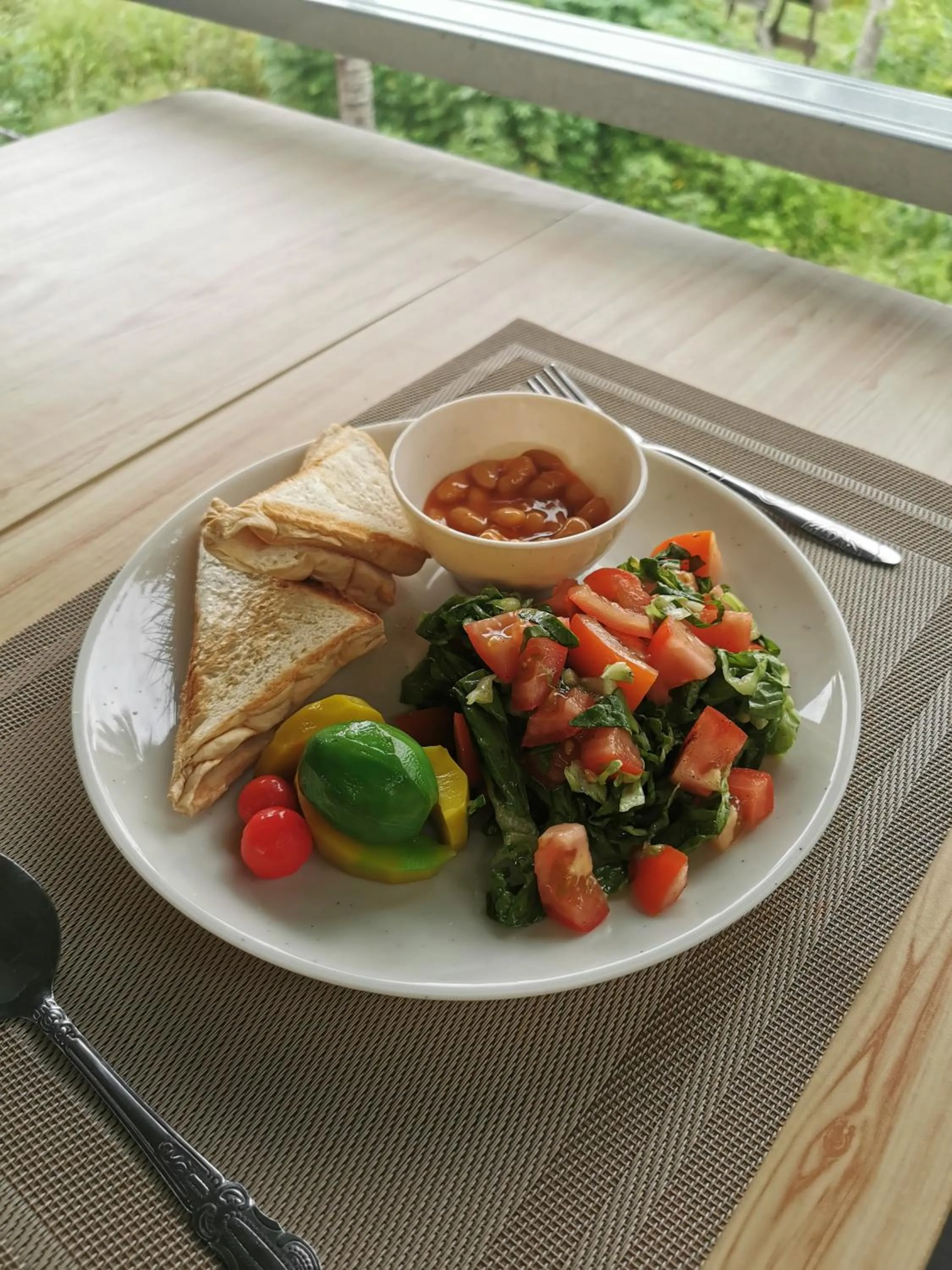 Breakfast in Timba Garden FREE TOWN AND JETTY TRANSPORT