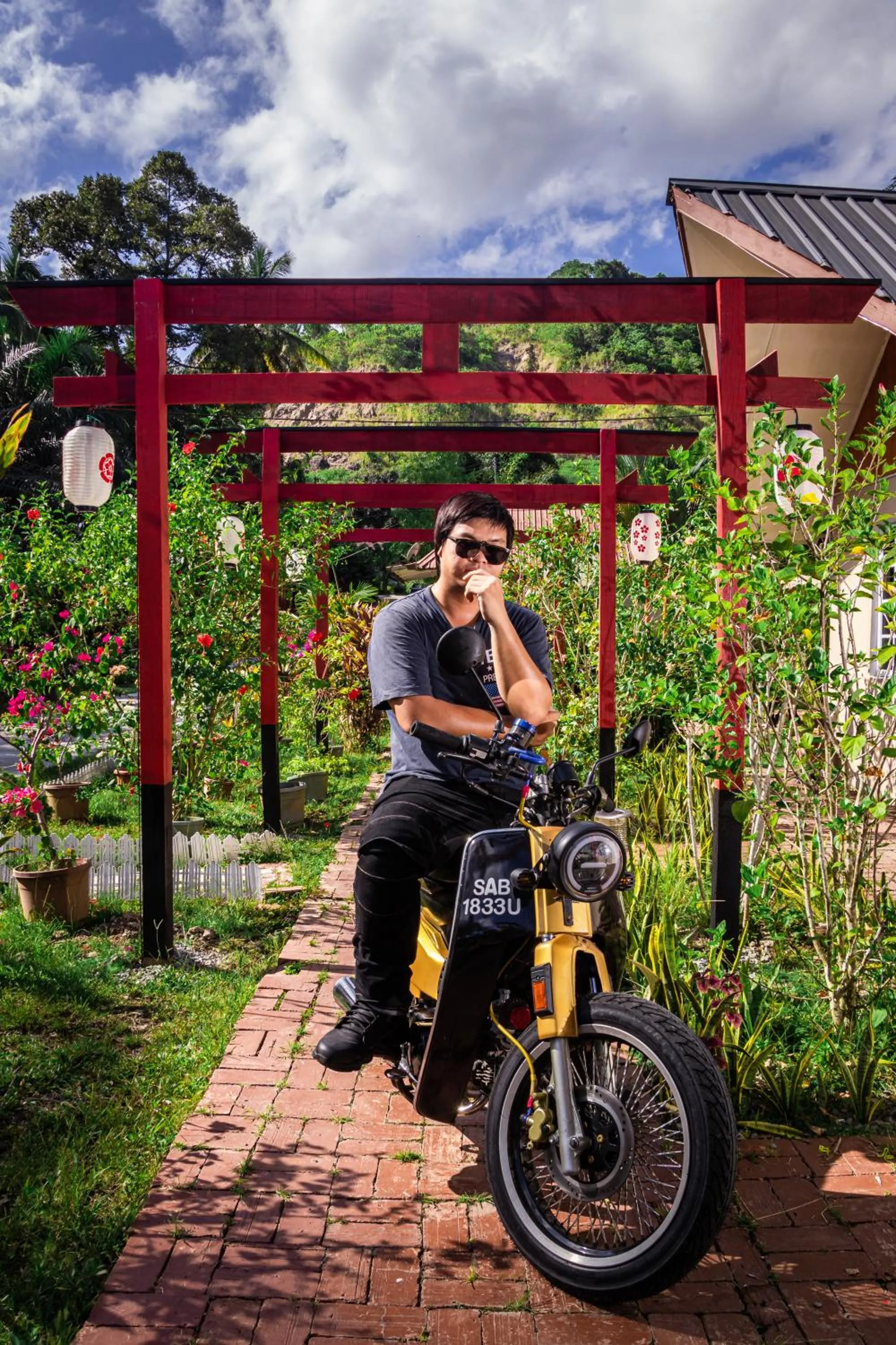 Guests in Timba Garden FREE TOWN AND JETTY TRANSPORT