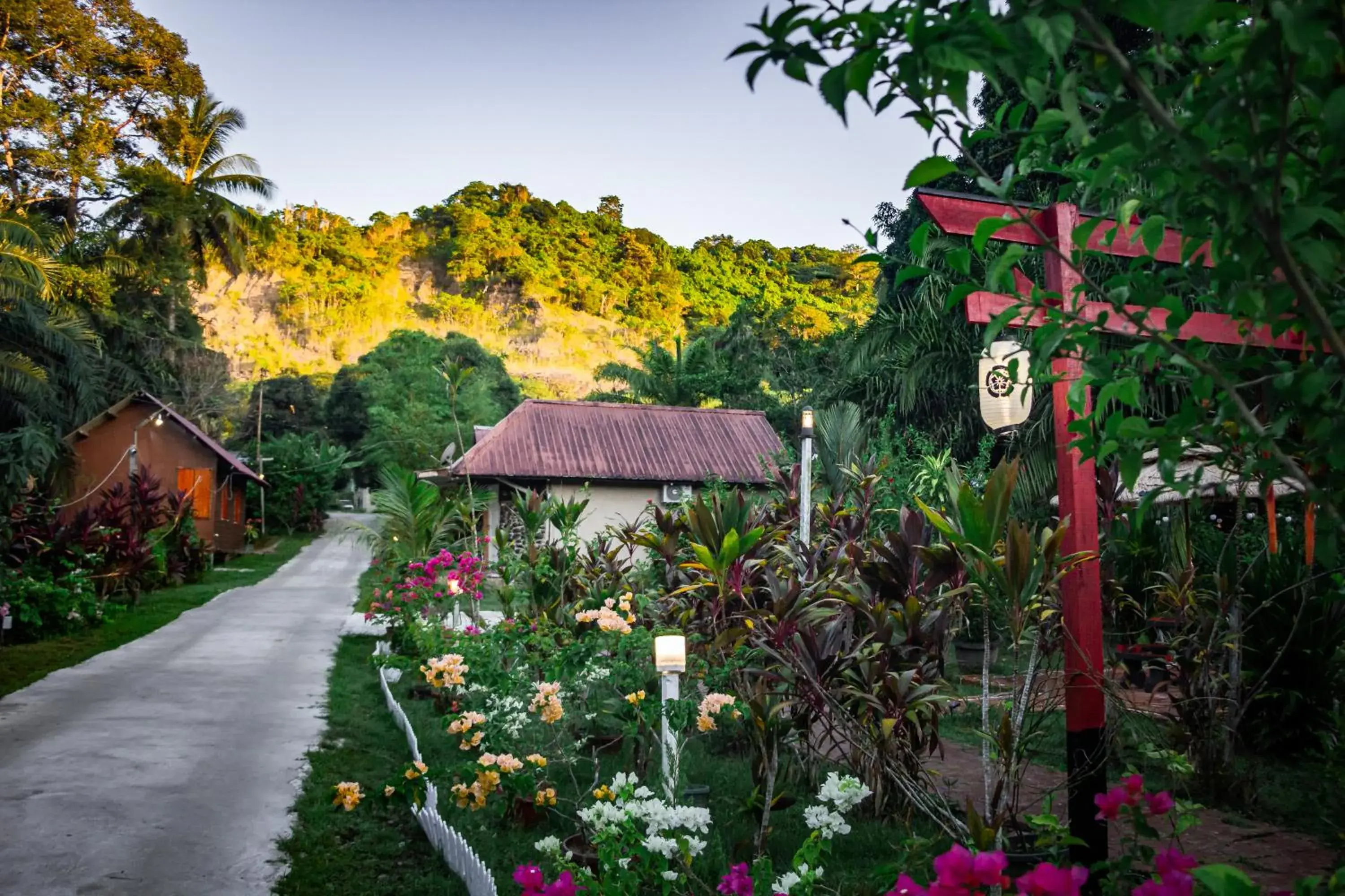 Property building in Timba Garden FREE TOWN AND JETTY TRANSPORT Property building in Timba Garden FREE TOWN AND JETTY TRANSPORT