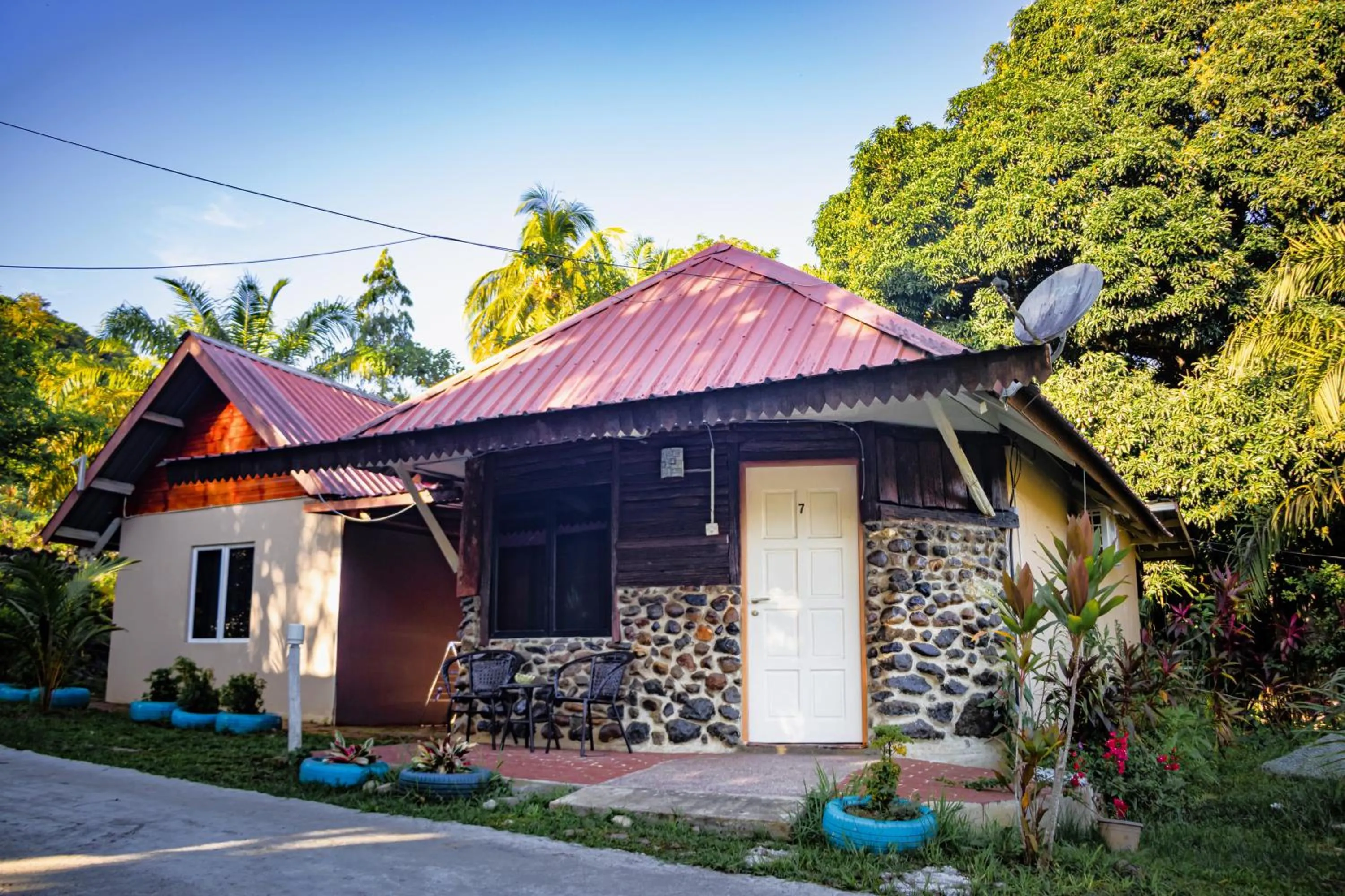 Property building in Timba Garden FREE TOWN AND JETTY TRANSPORT